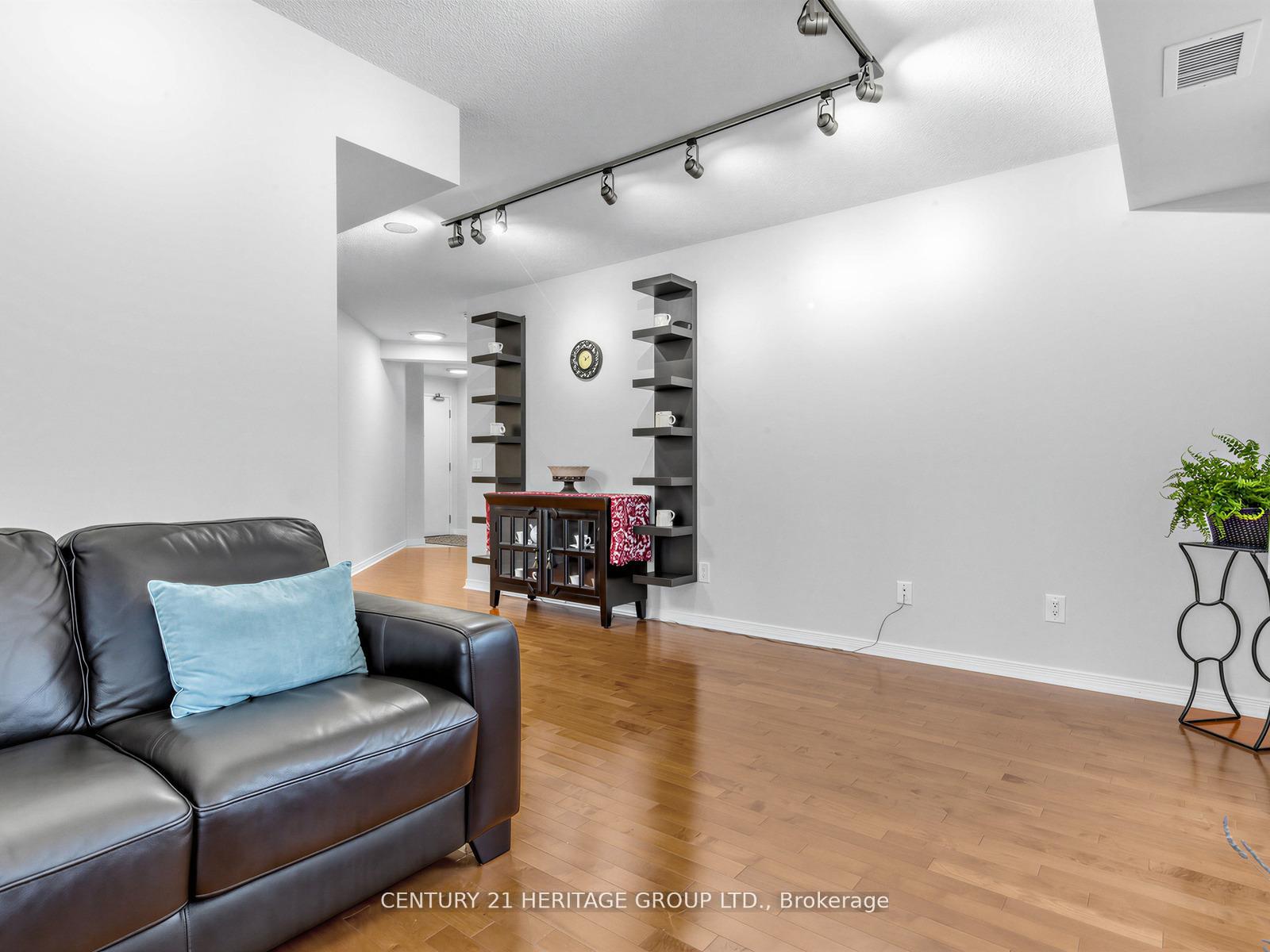 Photo 9 of Unit 815, 155 Beecroft Road, North York, Lansing-Westgate — HOMEH
