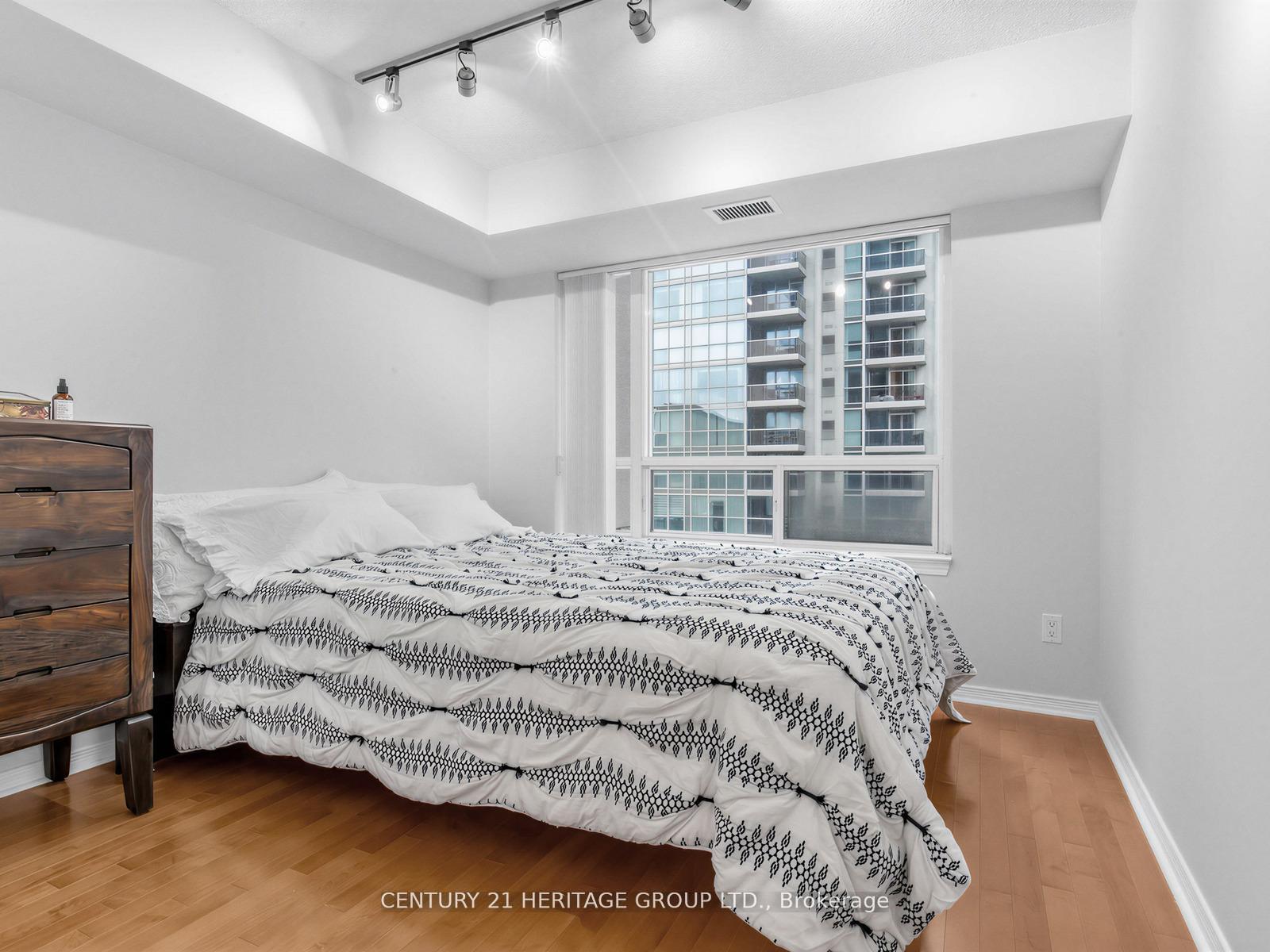 Photo 19 of Unit 815, 155 Beecroft Road, North York, Lansing-Westgate — HOMEH