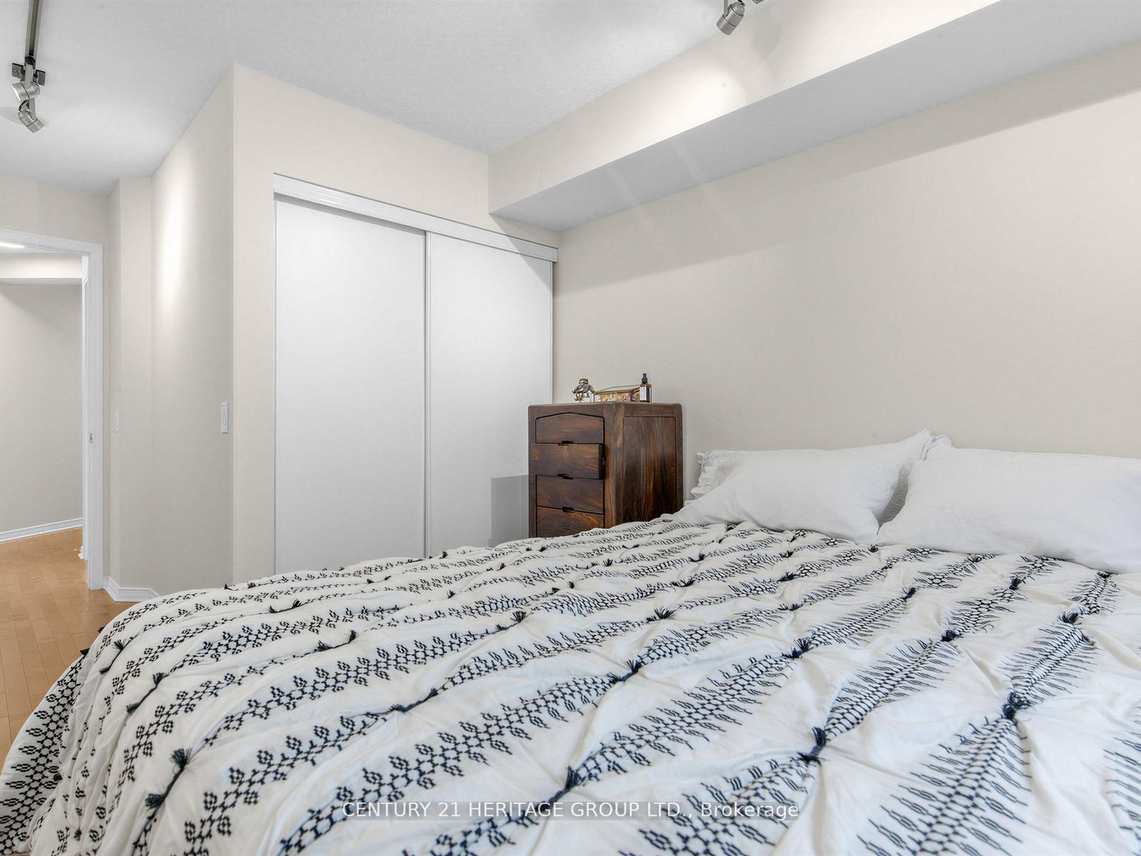 Photo 20 of Unit 815, 155 Beecroft Road, North York, Lansing-Westgate — HOMEH