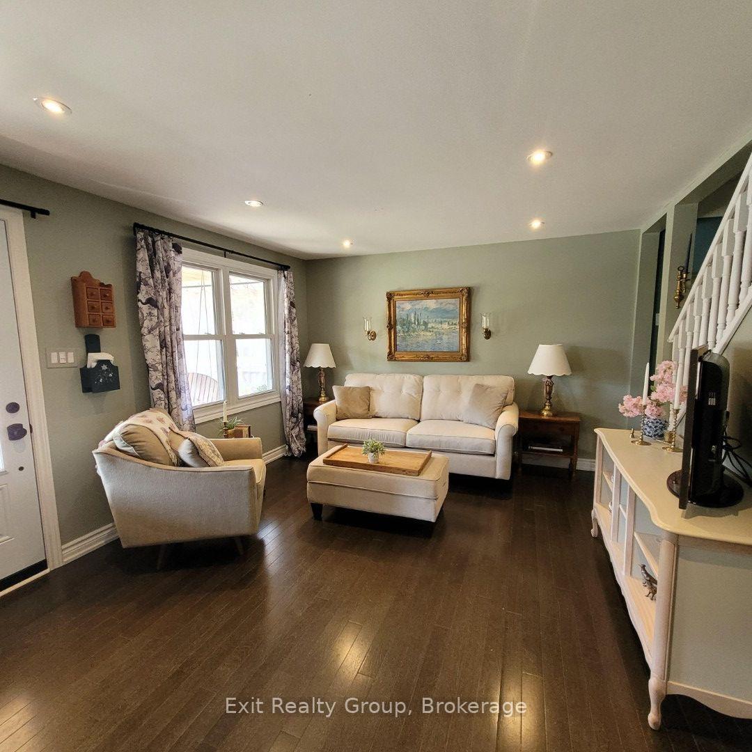 Photo 8 of 100 Arlington Avenue, Oshawa, O'Neill — HOMEH