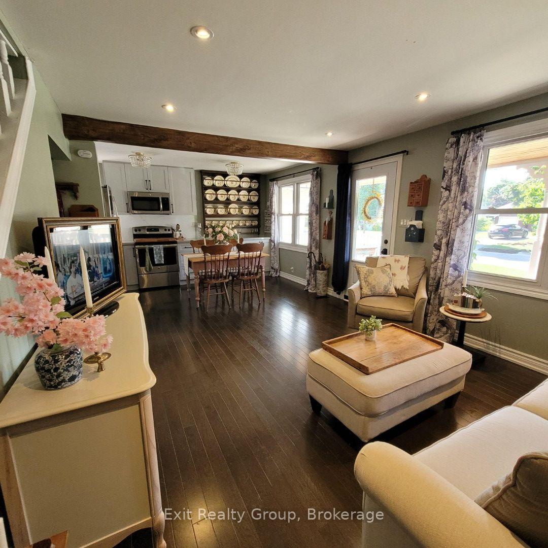 Photo 10 of 100 Arlington Avenue, Oshawa, O'Neill — HOMEH