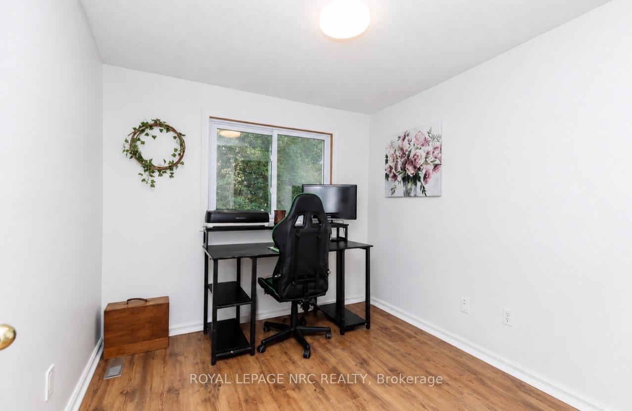 Photo 6 of 6562 Harmony Avenue, Niagara Falls, West Wood — HOMEH