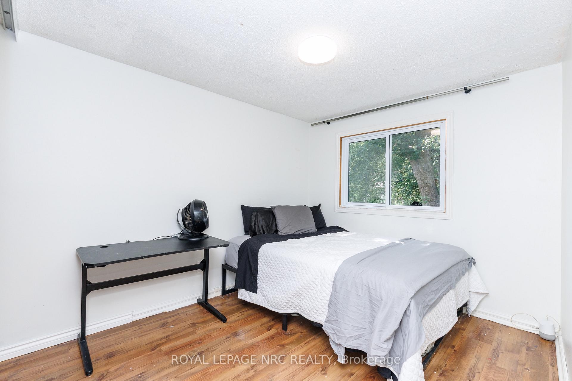 Photo 12 of 6562 Harmony Avenue, Niagara Falls, West Wood — HOMEH