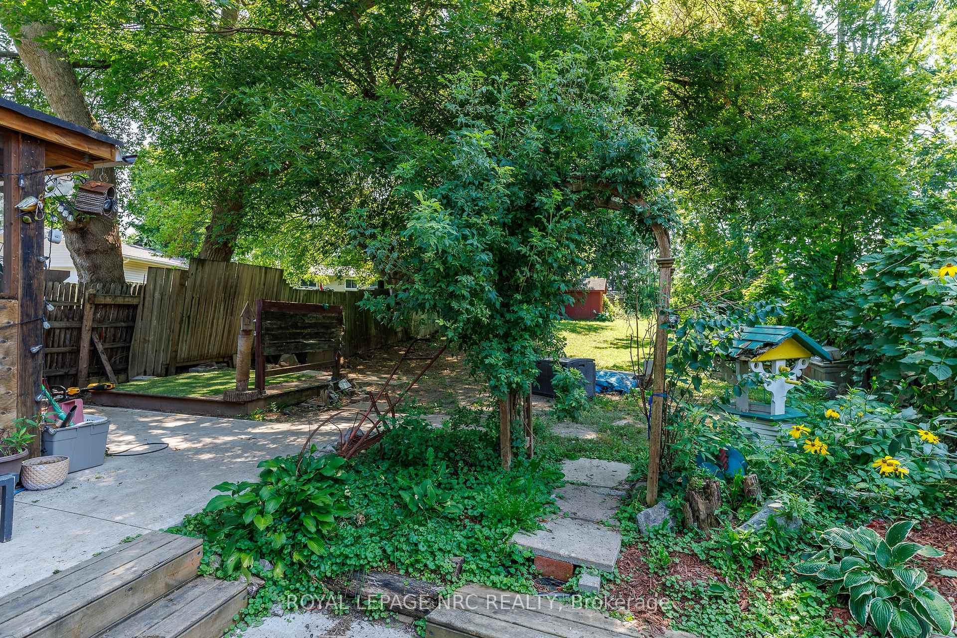 Photo 18 of 6562 Harmony Avenue, Niagara Falls, West Wood — HOMEH