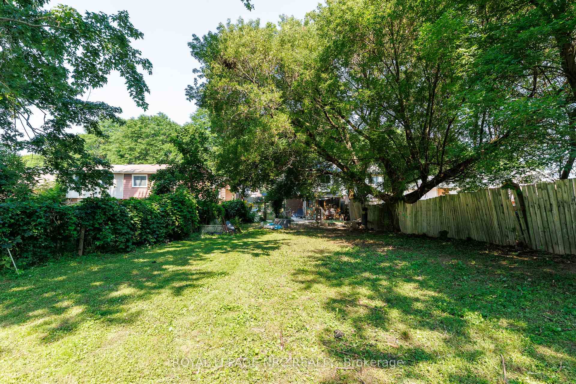 Photo 22 of 6562 Harmony Avenue, Niagara Falls, West Wood — HOMEH