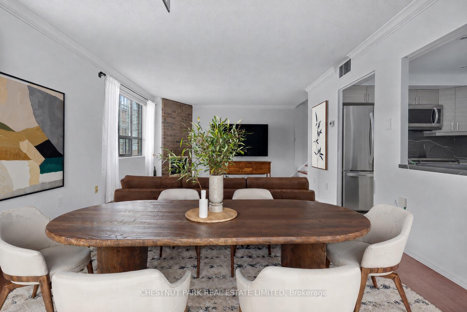 Photo 6 of Unit 604, 19 Dundonald Street, Toronto, Church-Yonge Corridor — HOMEH