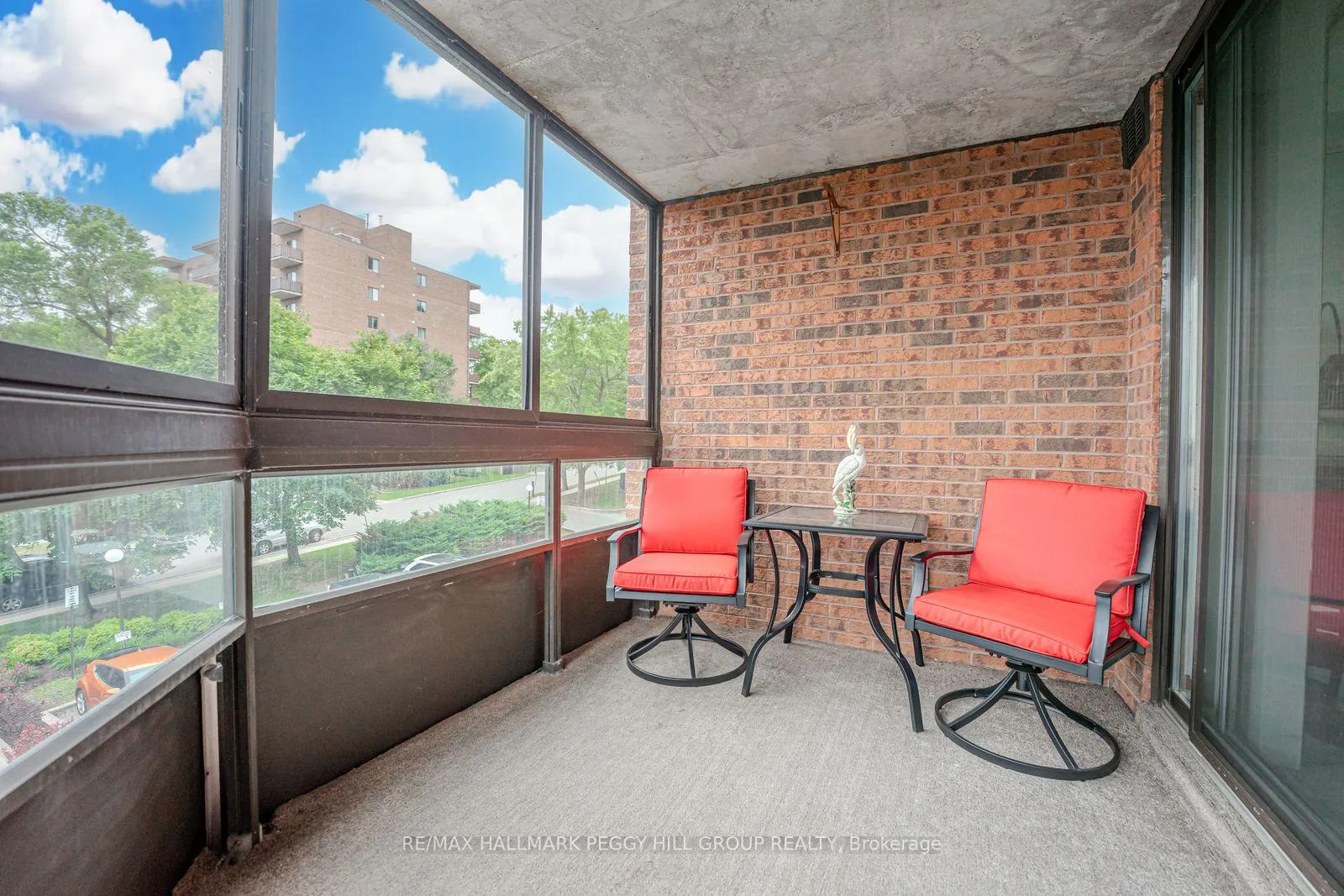 Photo 12 of Unit 206, 181 Collier Street, Barrie, North Shore — HOMEH