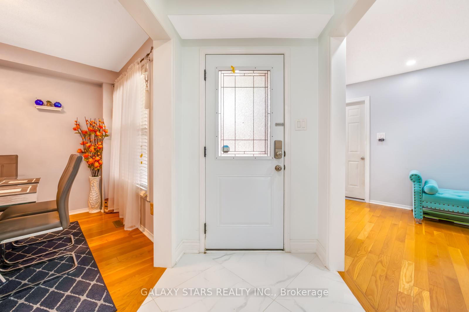 Photo 6 of 25 Fieldnest Crescent, Whitby, Rolling Acres — HOMEH