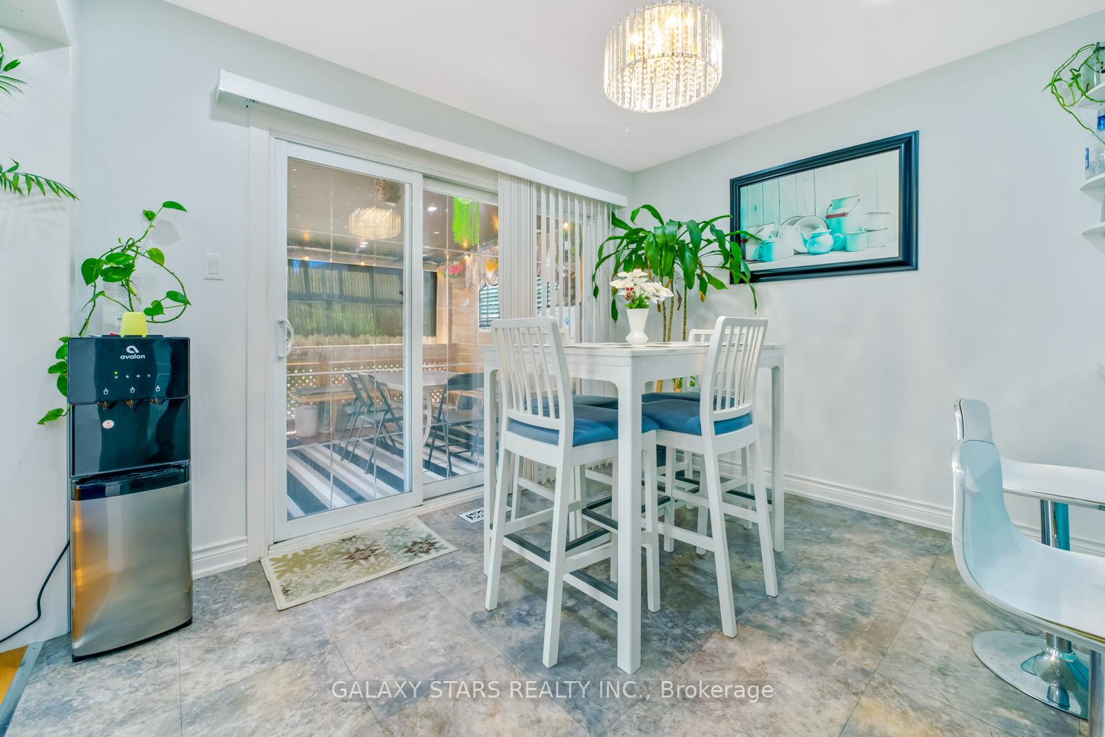 Photo 13 of 25 Fieldnest Crescent, Whitby, Rolling Acres — HOMEH