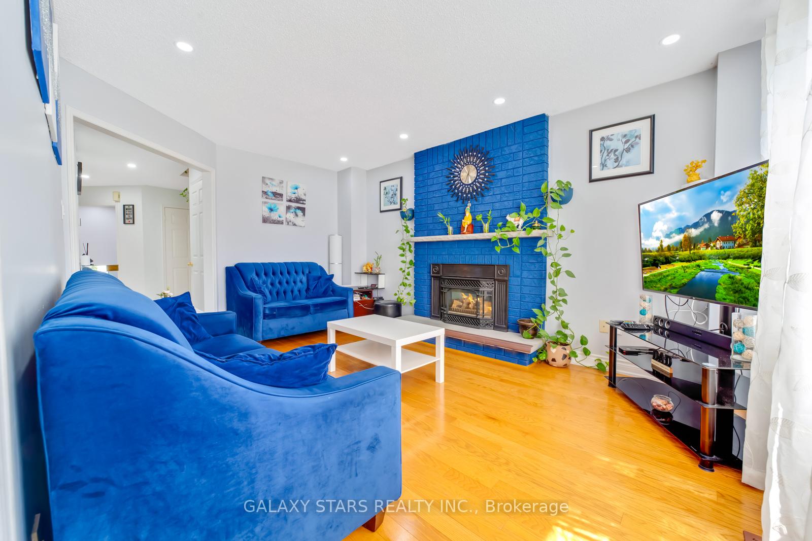 Photo 16 of 25 Fieldnest Crescent, Whitby, Rolling Acres — HOMEH