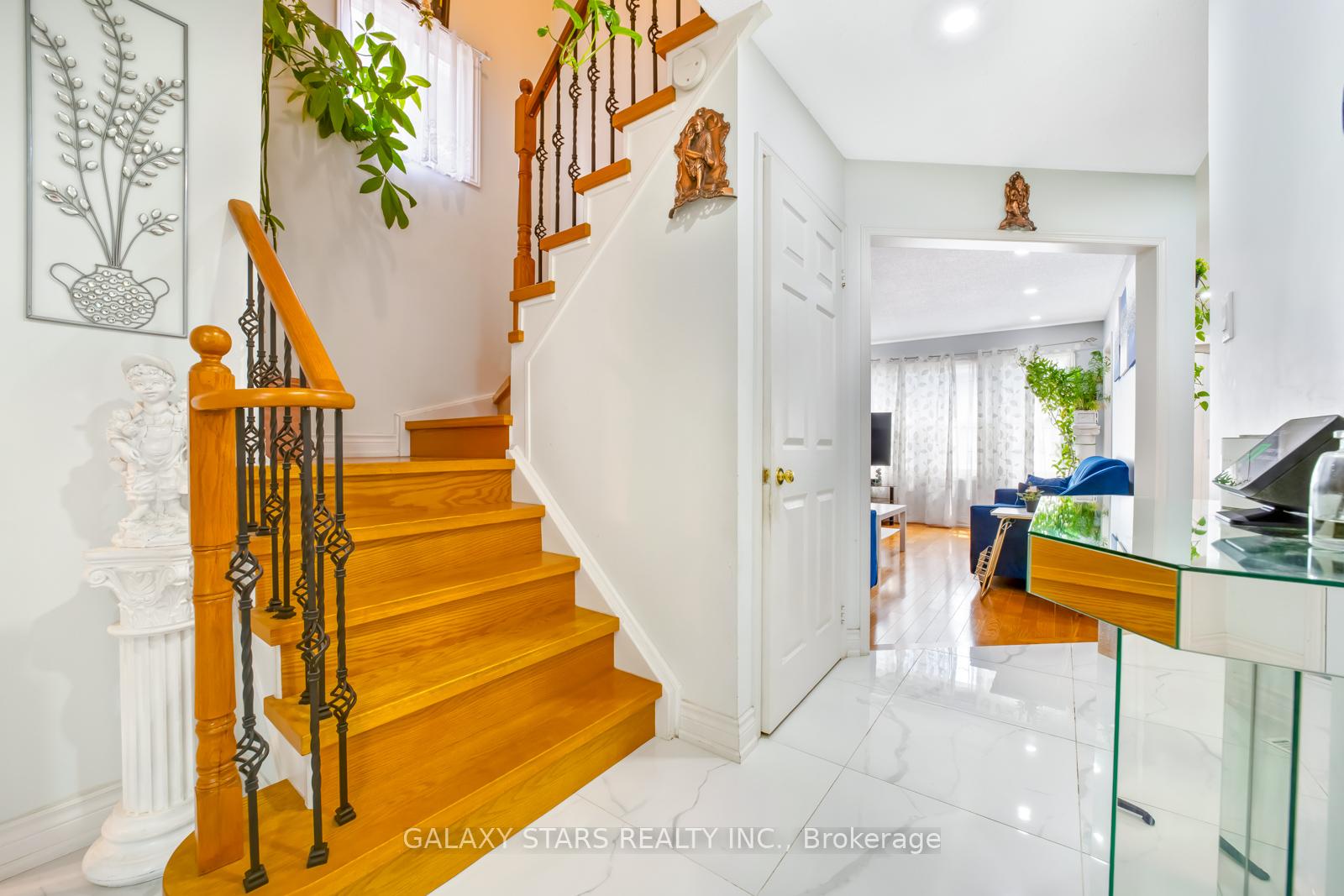 Photo 18 of 25 Fieldnest Crescent, Whitby, Rolling Acres — HOMEH