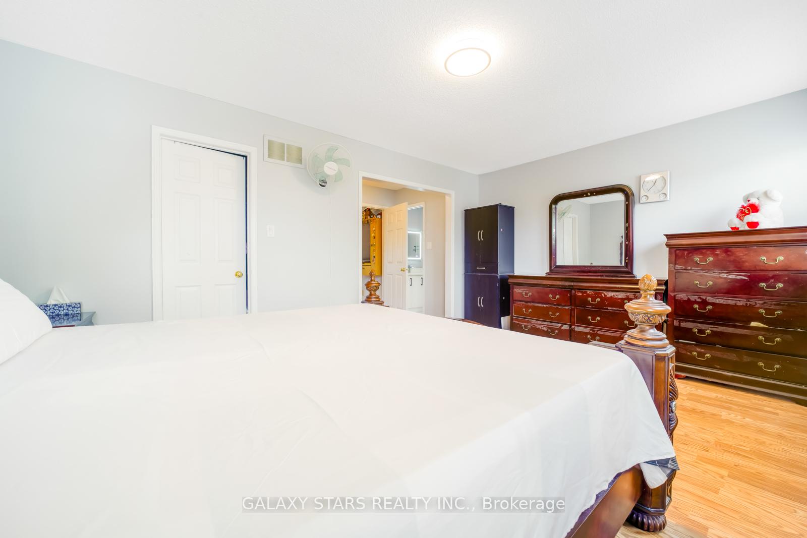 Photo 22 of 25 Fieldnest Crescent, Whitby, Rolling Acres — HOMEH