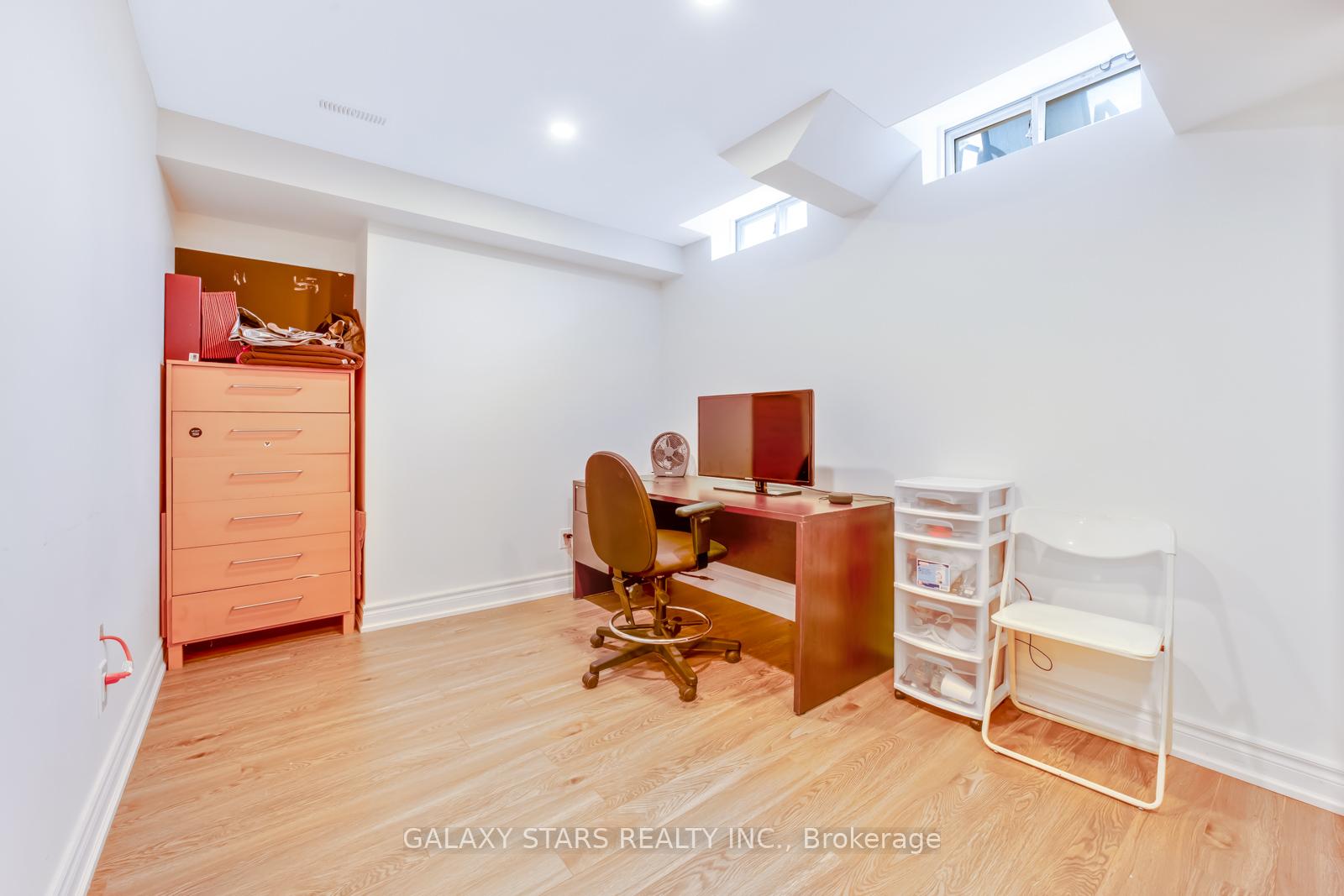 Photo 32 of 25 Fieldnest Crescent, Whitby, Rolling Acres — HOMEH