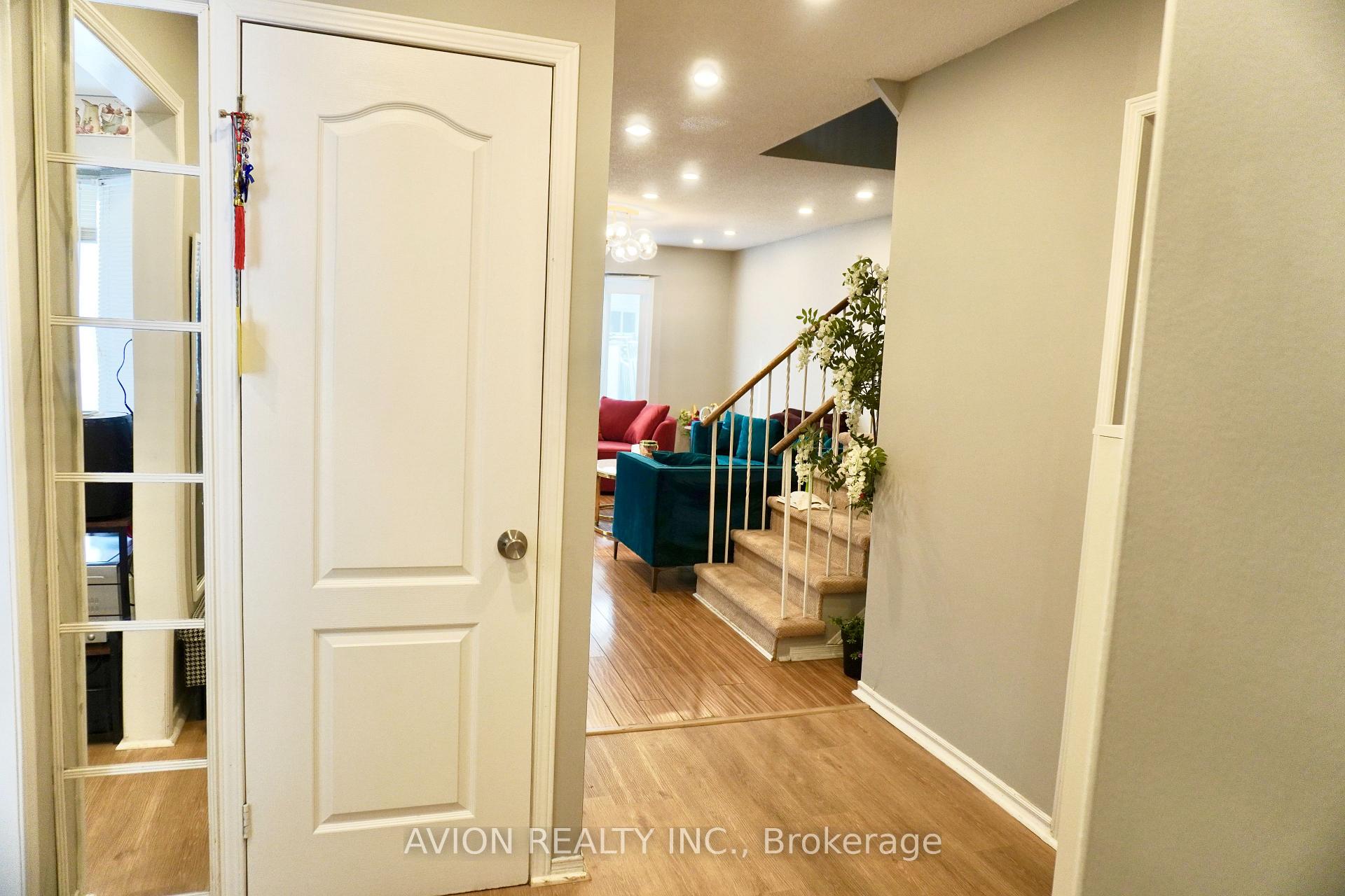 Photo 5 of 70 Barnes Drive, Ajax, Central — HOMEH