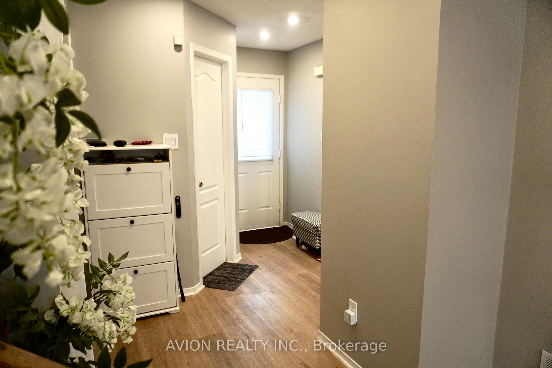 Photo 7 of 70 Barnes Drive, Ajax, Central — HOMEH