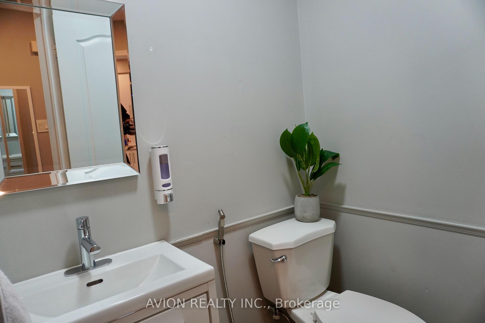Photo 8 of 70 Barnes Drive, Ajax, Central — HOMEH