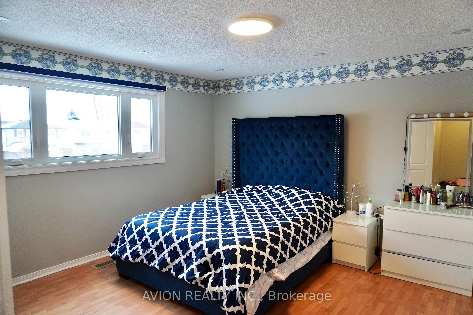 Photo 15 of 70 Barnes Drive, Ajax, Central — HOMEH