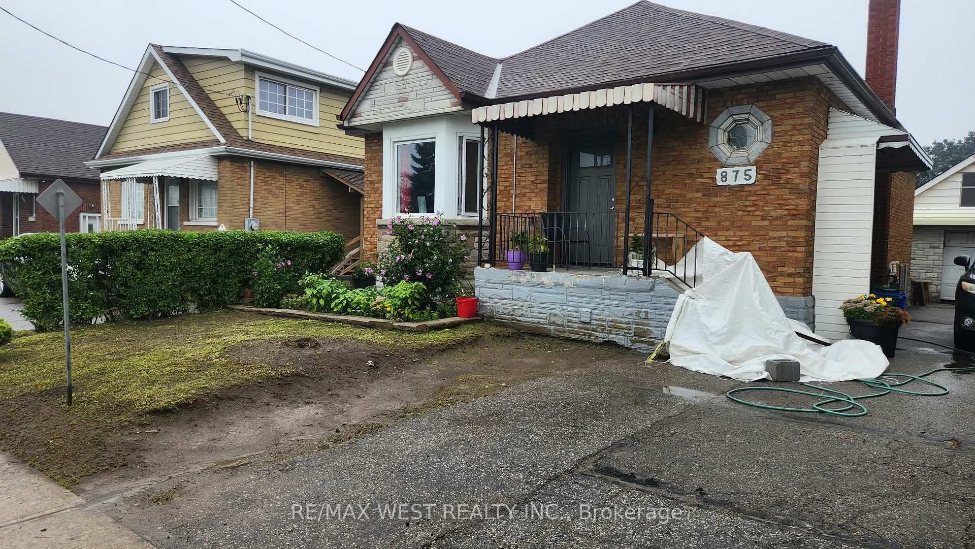 Photo 2 of 875 Ritson Road S, Oshawa, Lakeview — HOMEH