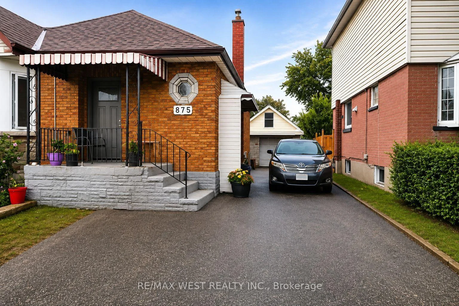 Photo 3 of 875 Ritson Road S, Oshawa, Lakeview — HOMEH