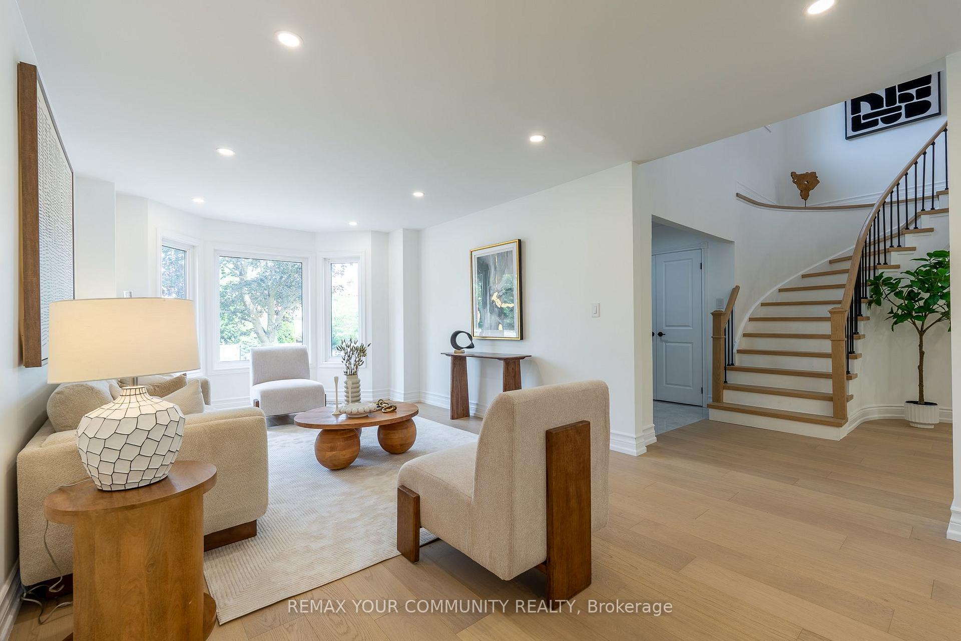 Photo 6 of 27 Houseman Crescent, Richmond Hill, North Richvale — HOMEH