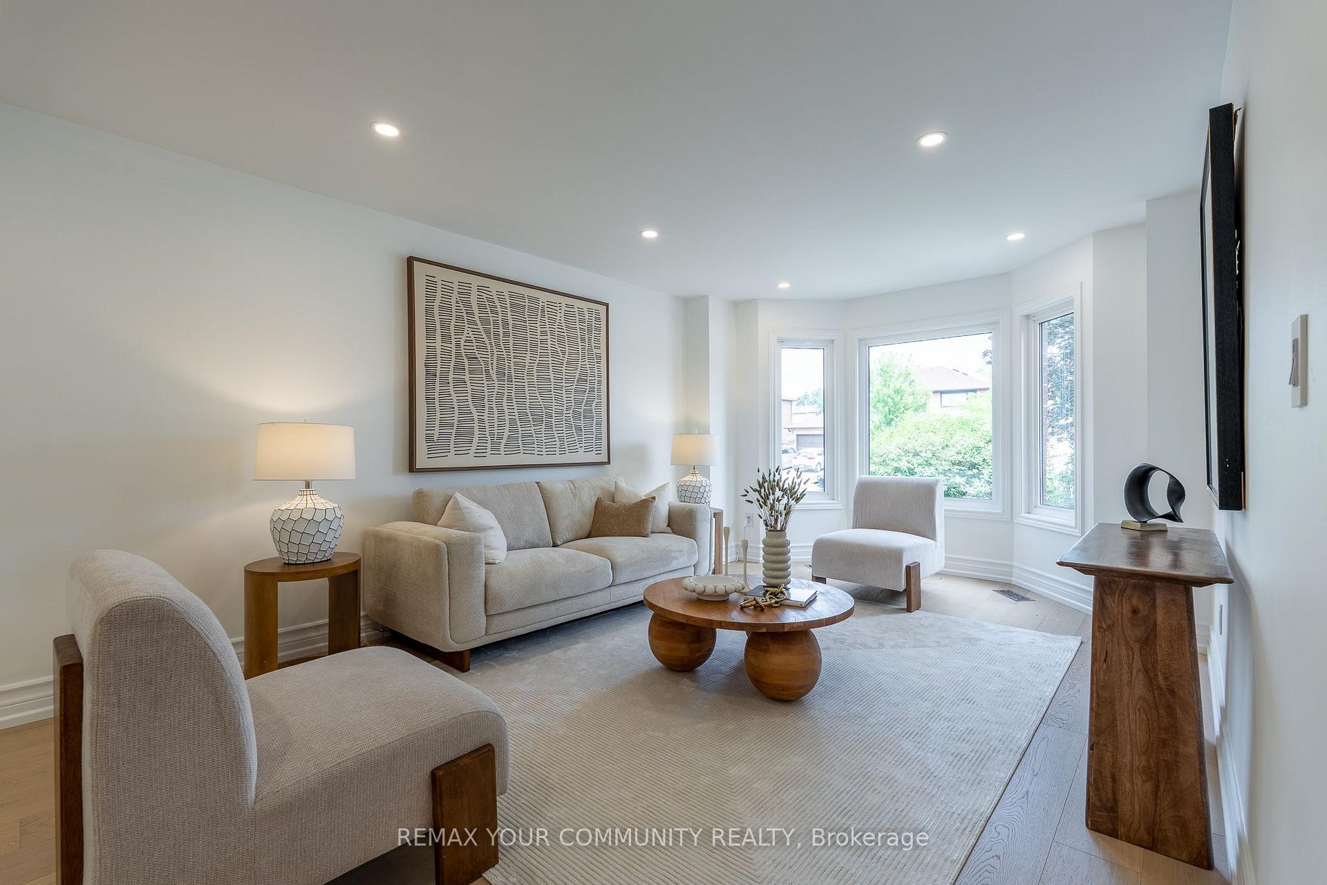 Photo 7 of 27 Houseman Crescent, Richmond Hill, North Richvale — HOMEH