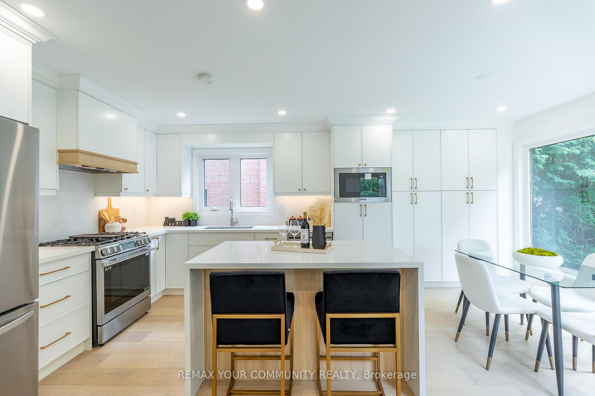 Photo 14 of 27 Houseman Crescent, Richmond Hill, North Richvale — HOMEH