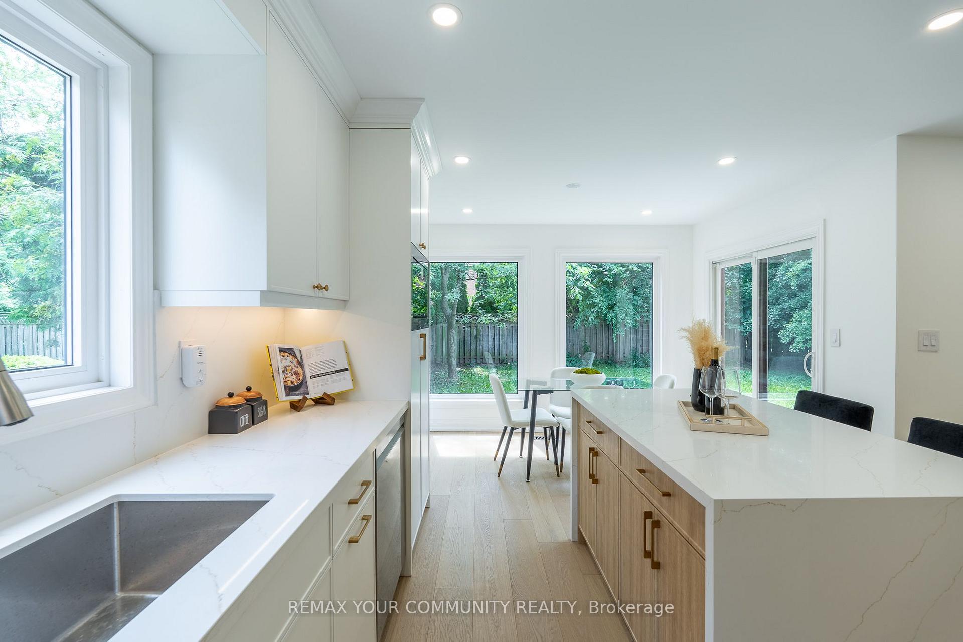 Photo 16 of 27 Houseman Crescent, Richmond Hill, North Richvale — HOMEH
