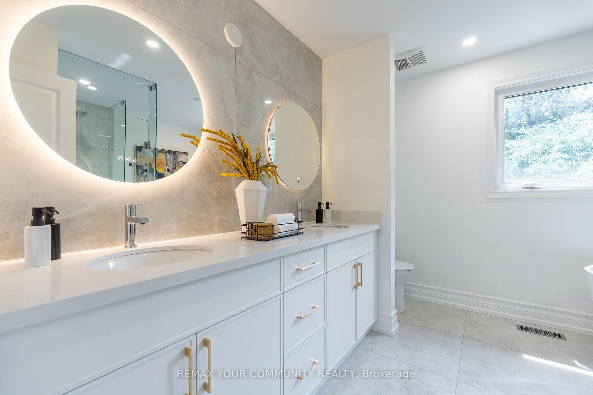 Photo 25 of 27 Houseman Crescent, Richmond Hill, North Richvale — HOMEH