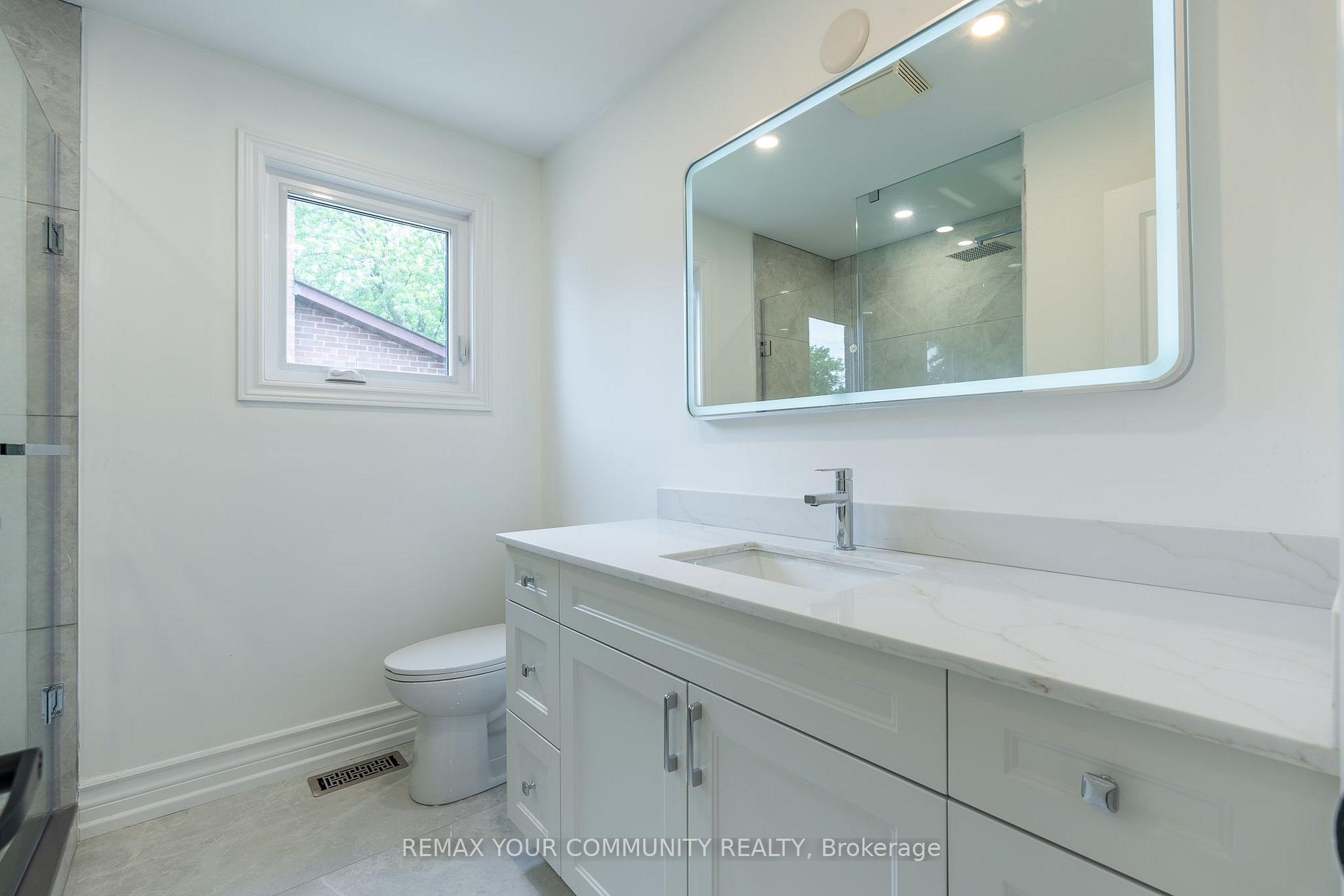 Photo 33 of 27 Houseman Crescent, Richmond Hill, North Richvale — HOMEH