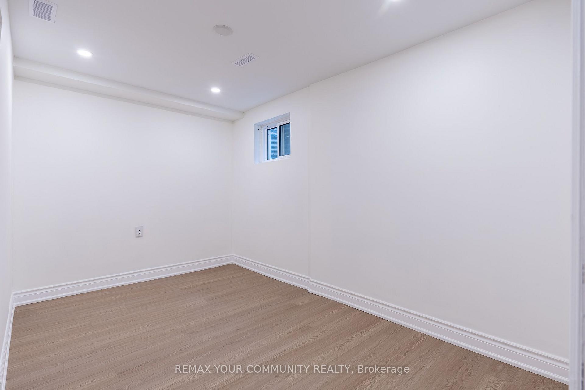 Photo 38 of 27 Houseman Crescent, Richmond Hill, North Richvale — HOMEH