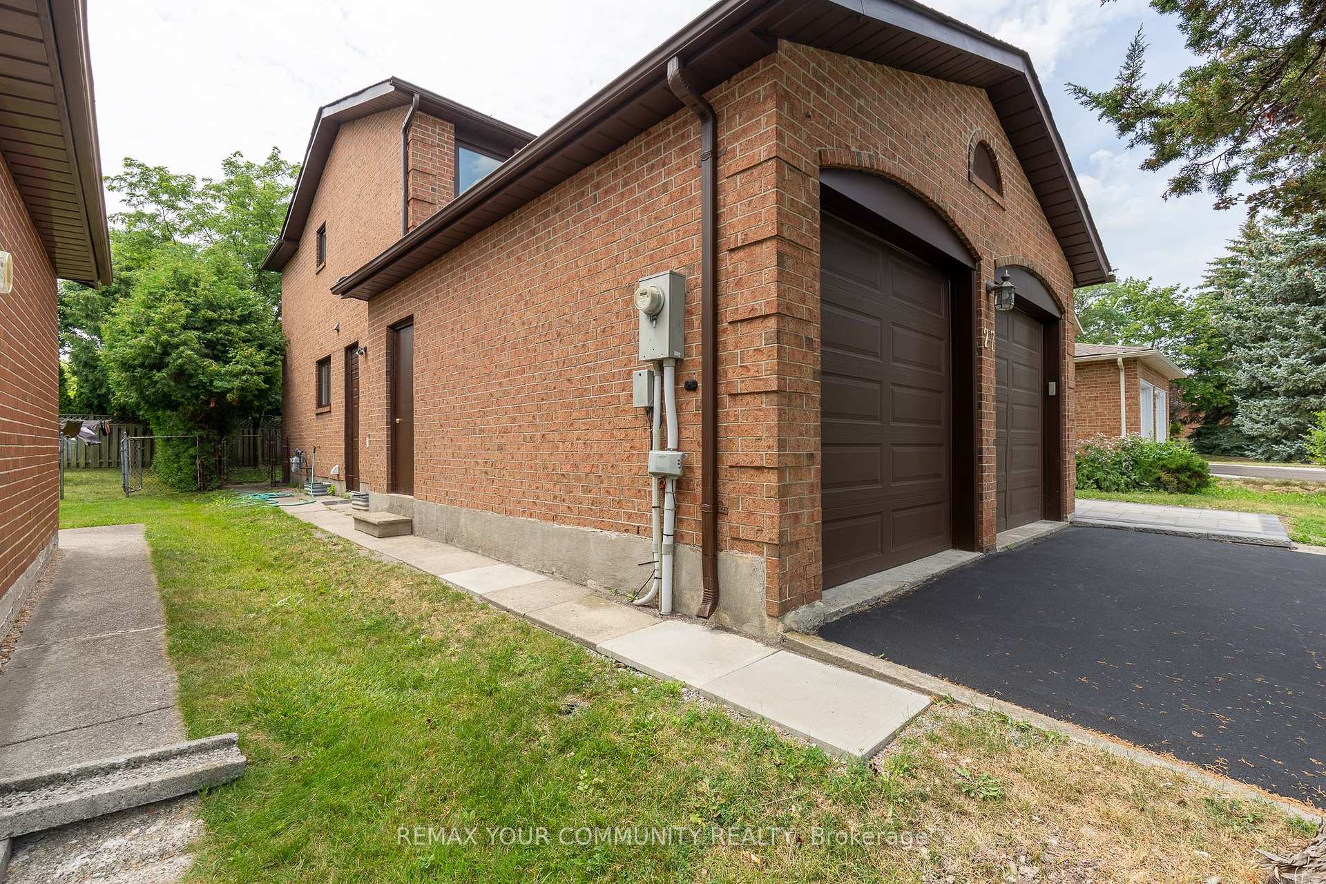 Photo 45 of 27 Houseman Crescent, Richmond Hill, North Richvale — HOMEH