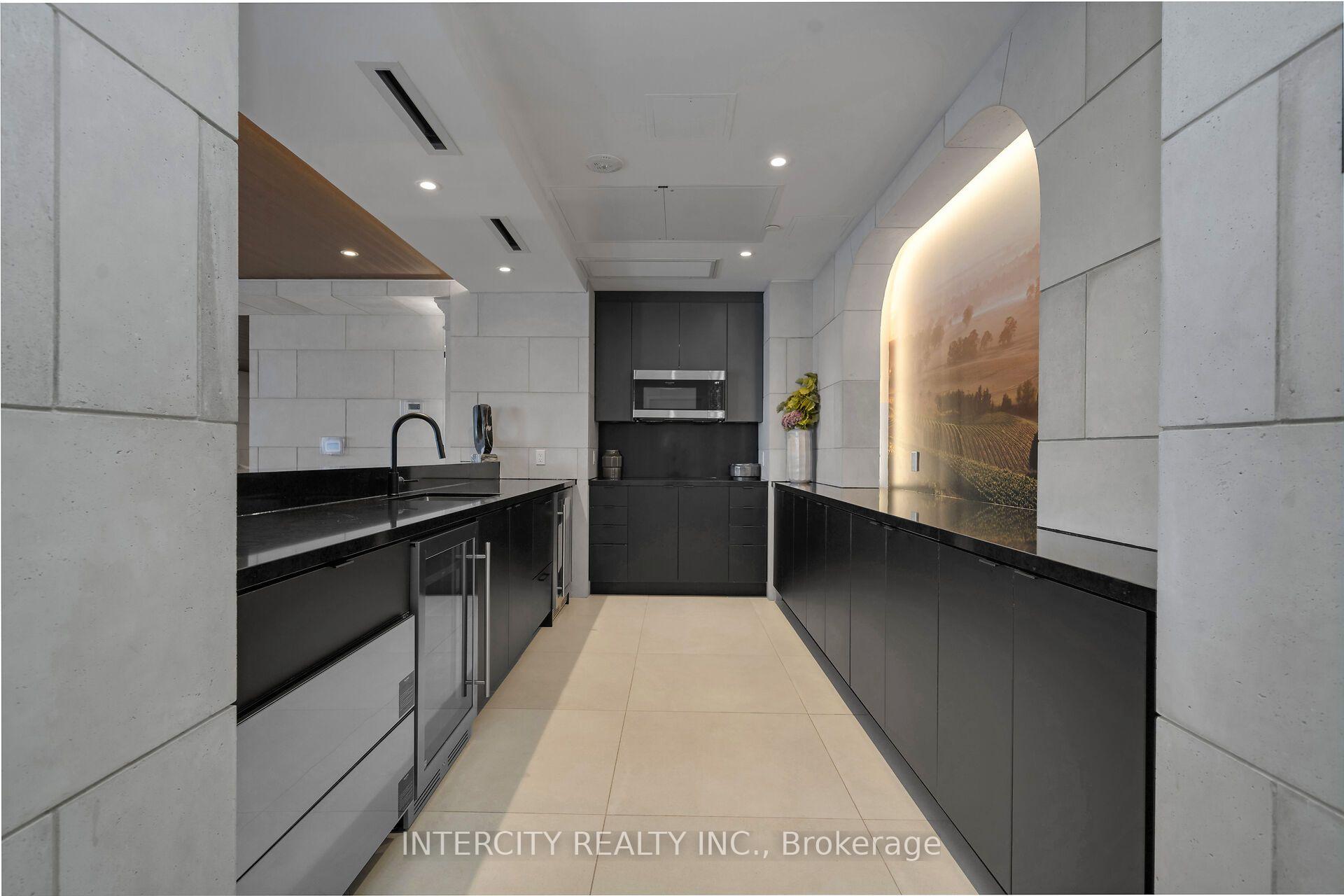 Photo 11 of Unit 619, 2075 King Road, King, King City — HOMEH