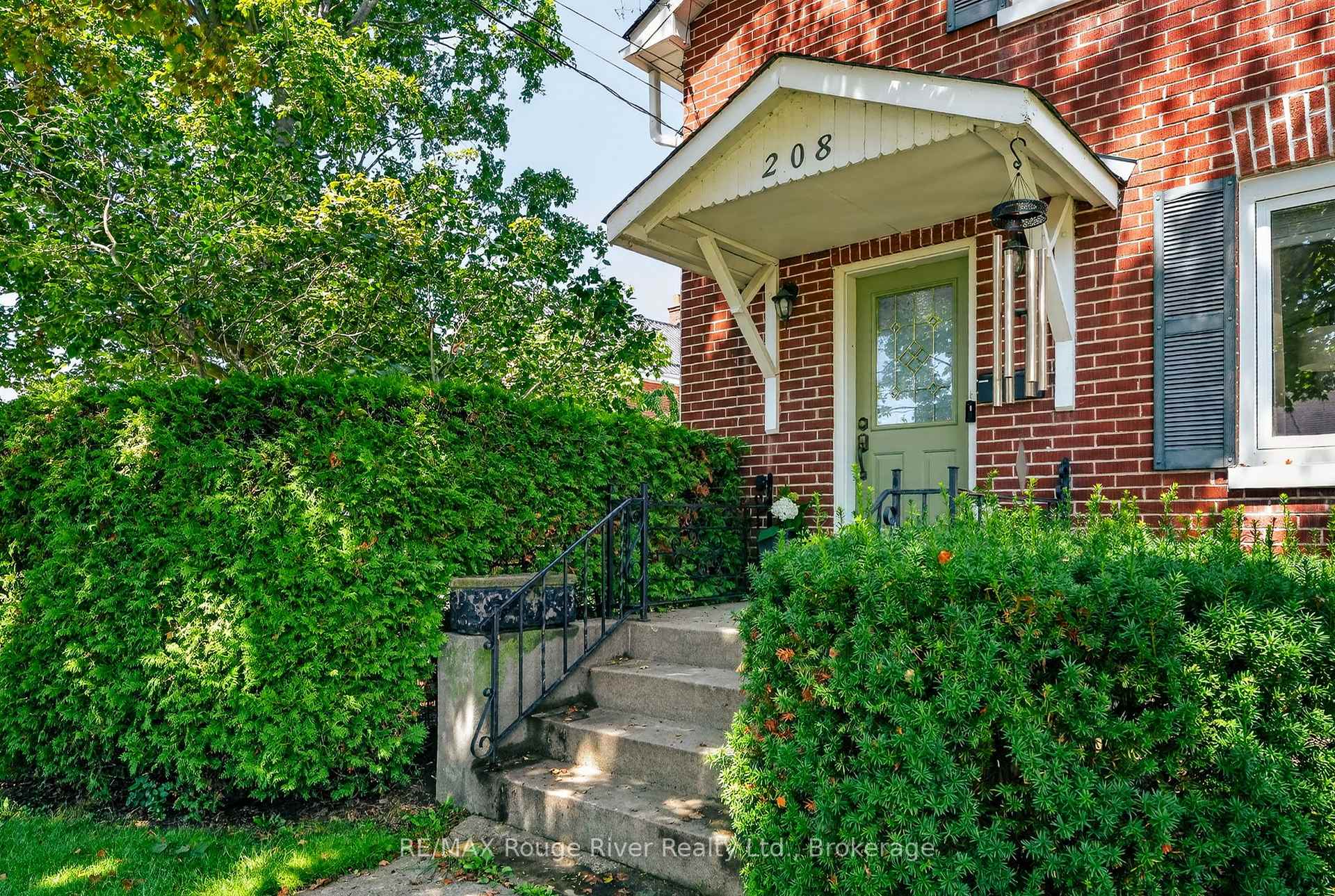Photo 3 of 208 Albert Street, Cobourg — HOMEH