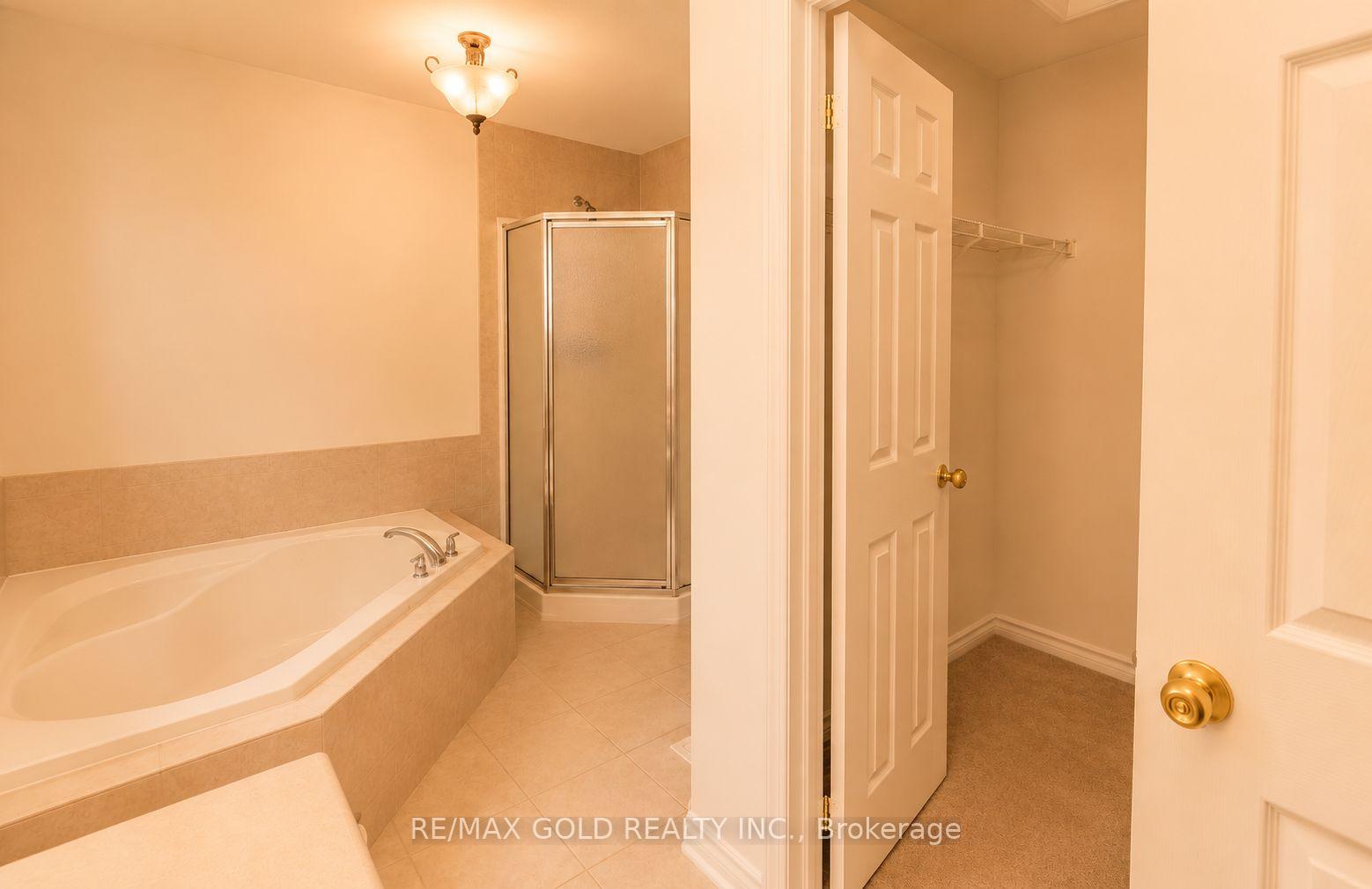 Photo 11 of 117 Wawinet Street, Midland — HOMEH