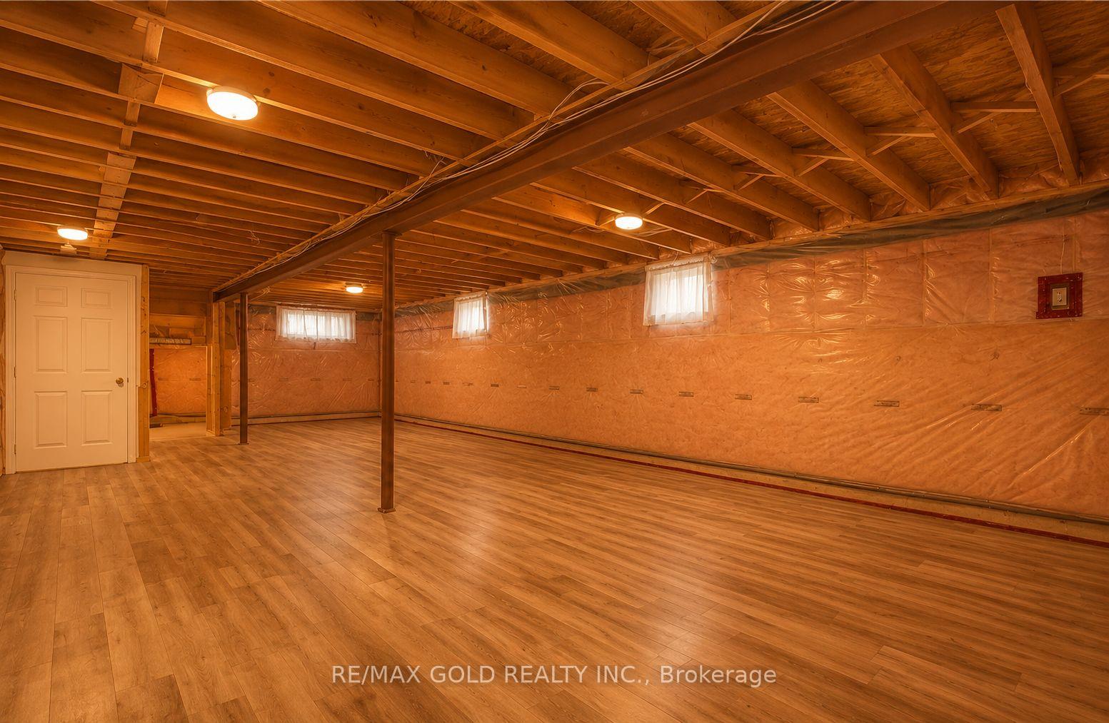 Photo 15 of 117 Wawinet Street, Midland — HOMEH