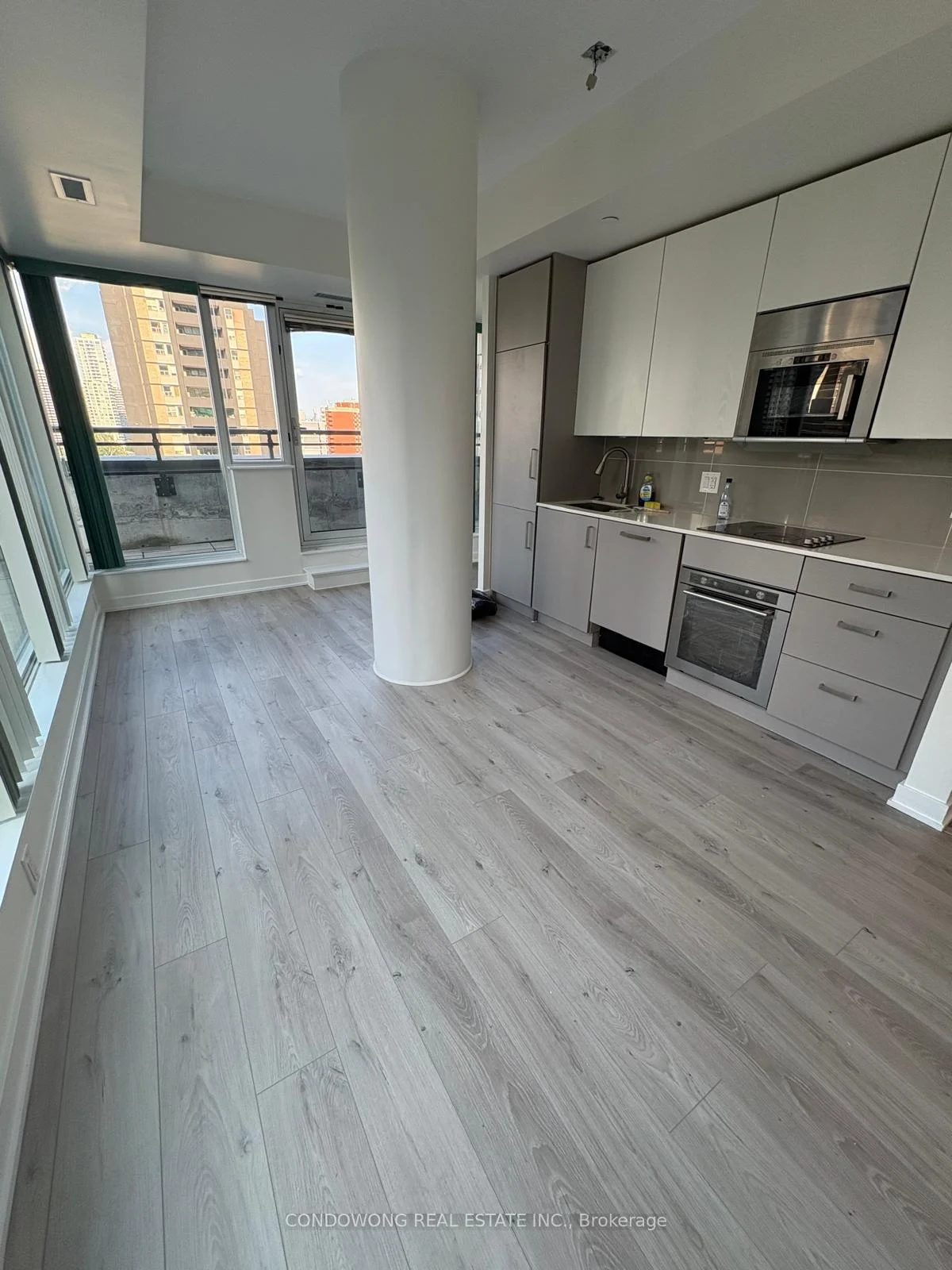 Photo 2 of Unit 905, 17 Dundonald Street, Toronto, Church-Yonge Corridor — HOMEH