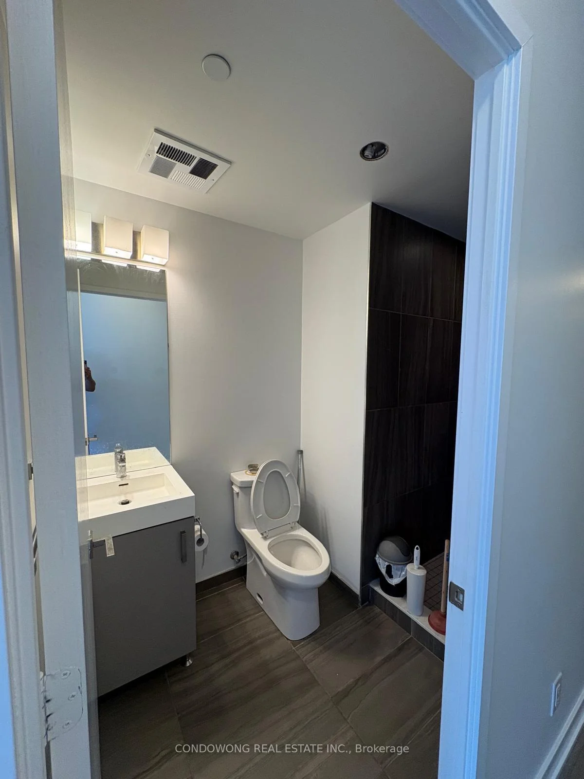 Photo 12 of Unit 905, 17 Dundonald Street, Toronto, Church-Yonge Corridor — HOMEH