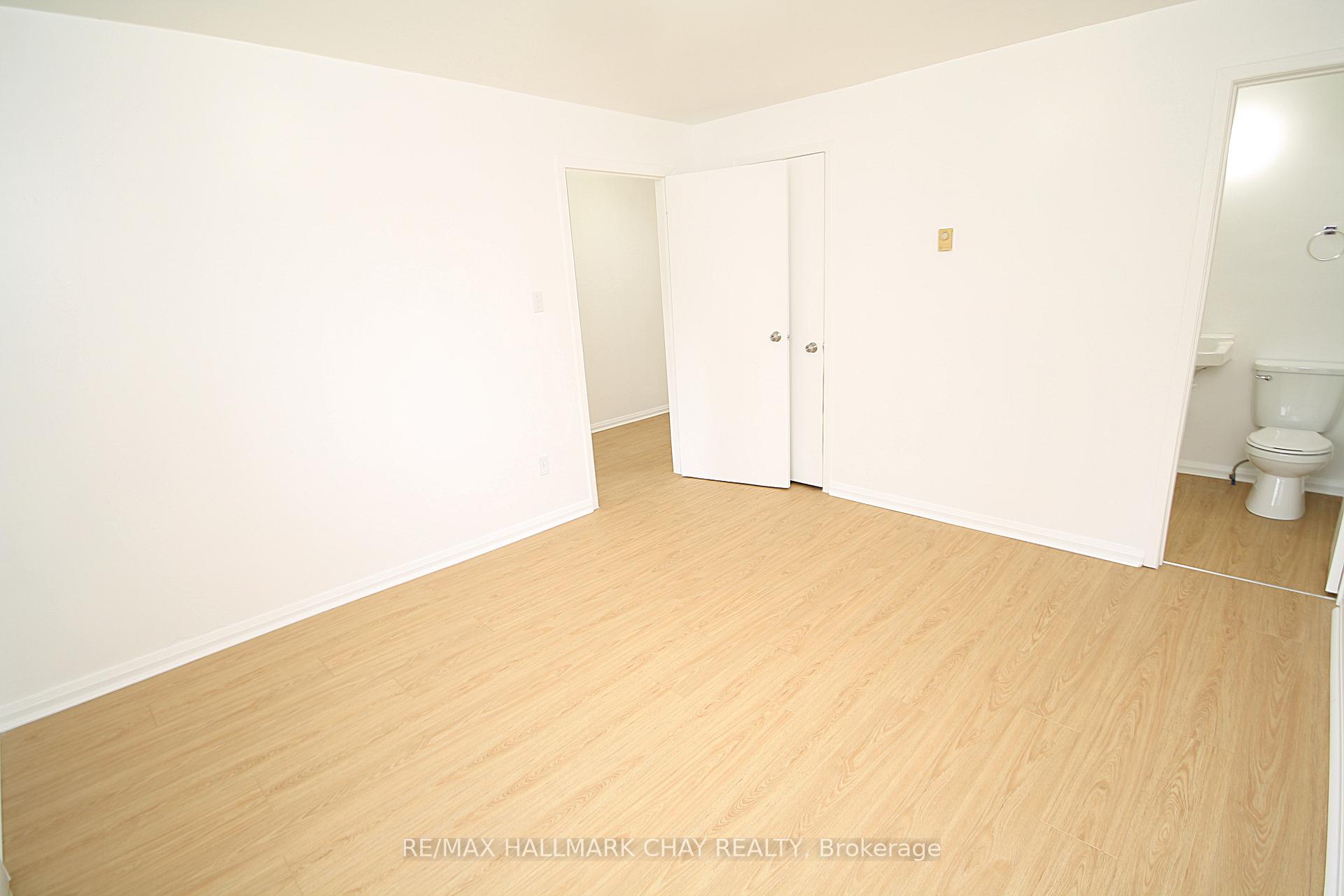 Photo 5 of Unit 1, 58 Queen Street W, Springwater, Elmvale — HOMEH