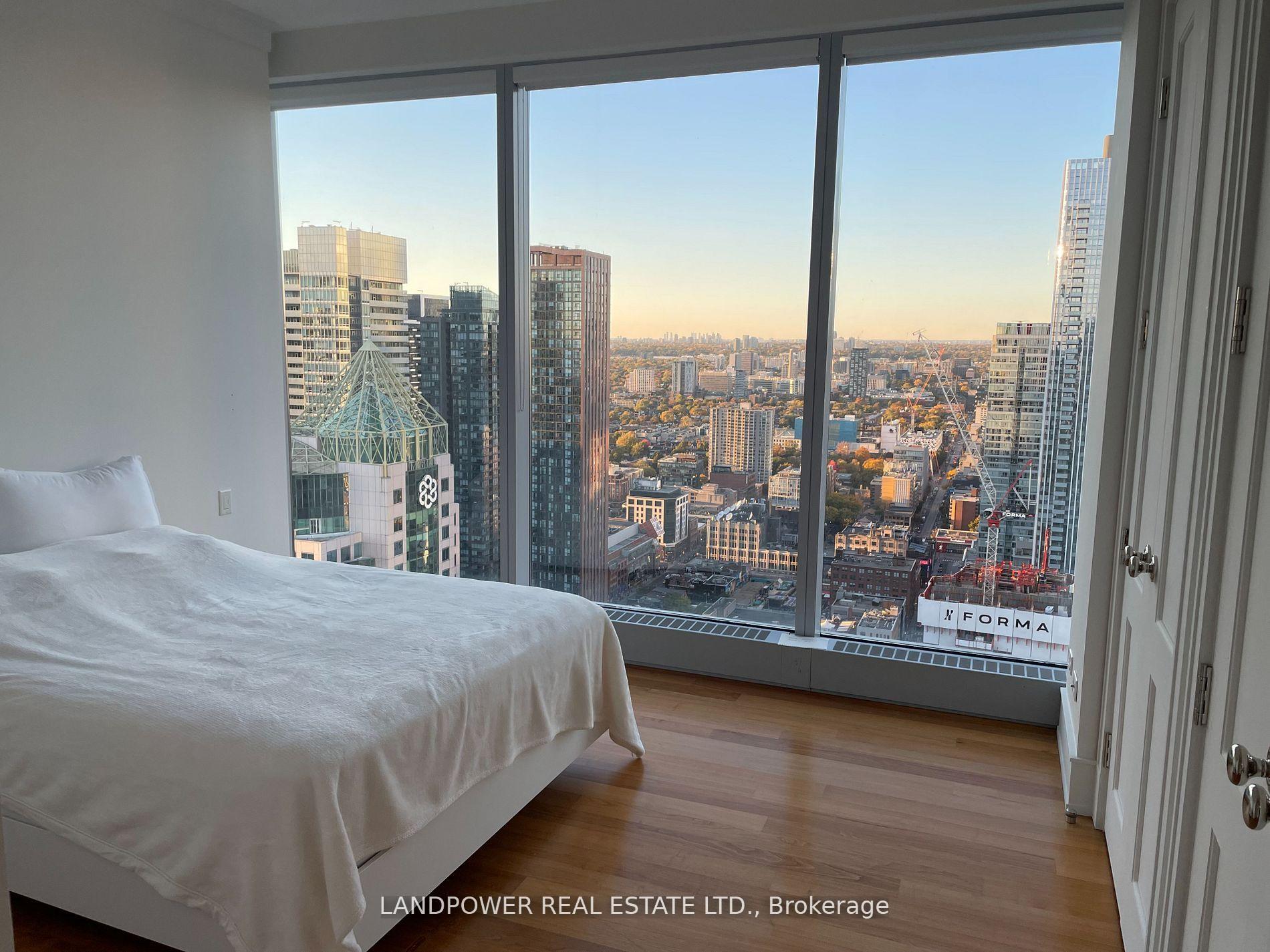 Photo 7 of Unit 3702, 183 Wellington Street, Toronto, Waterfront Communities — HOMEH