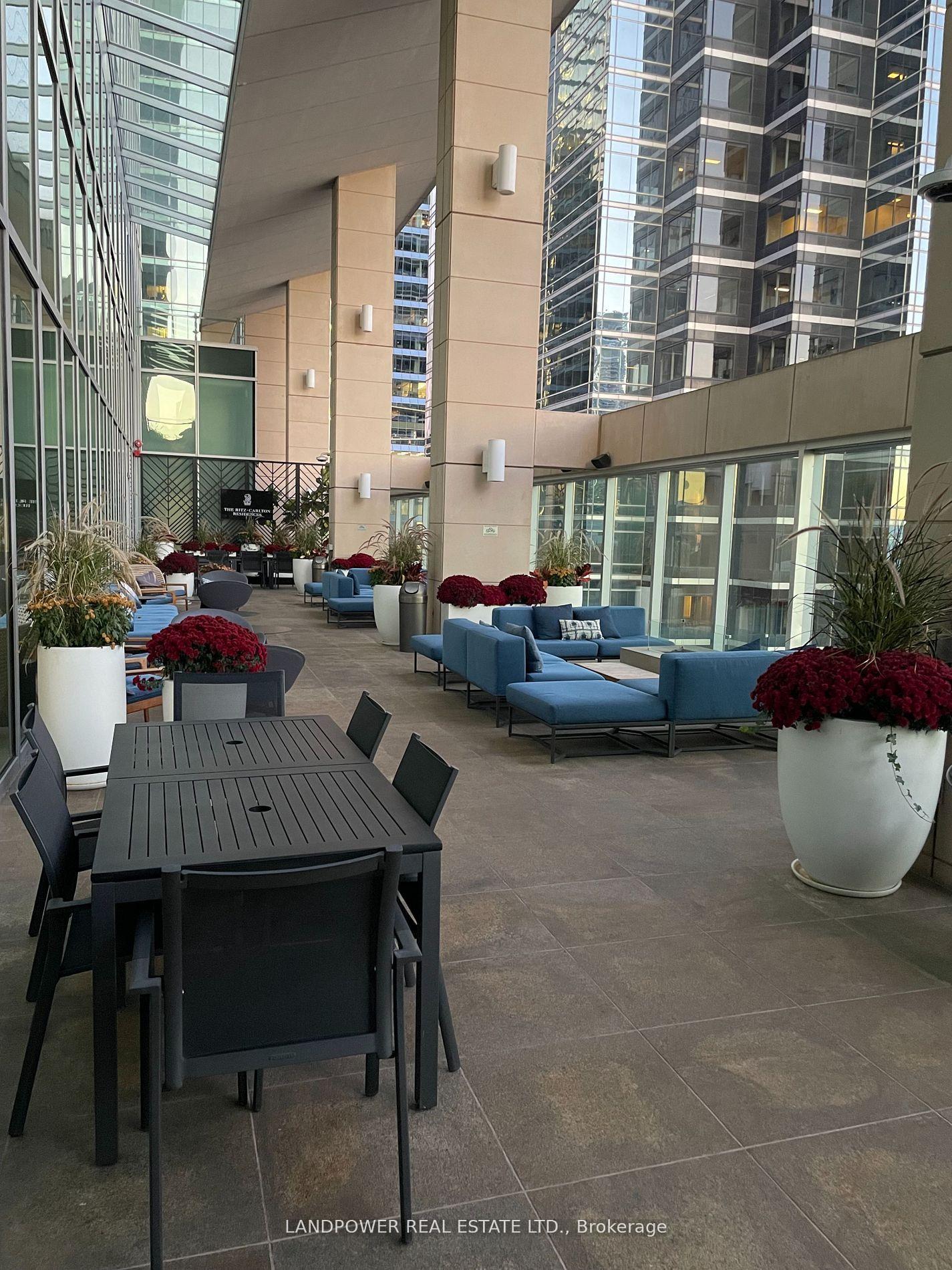 Photo 12 of Unit 3702, 183 Wellington Street, Toronto, Waterfront Communities — HOMEH