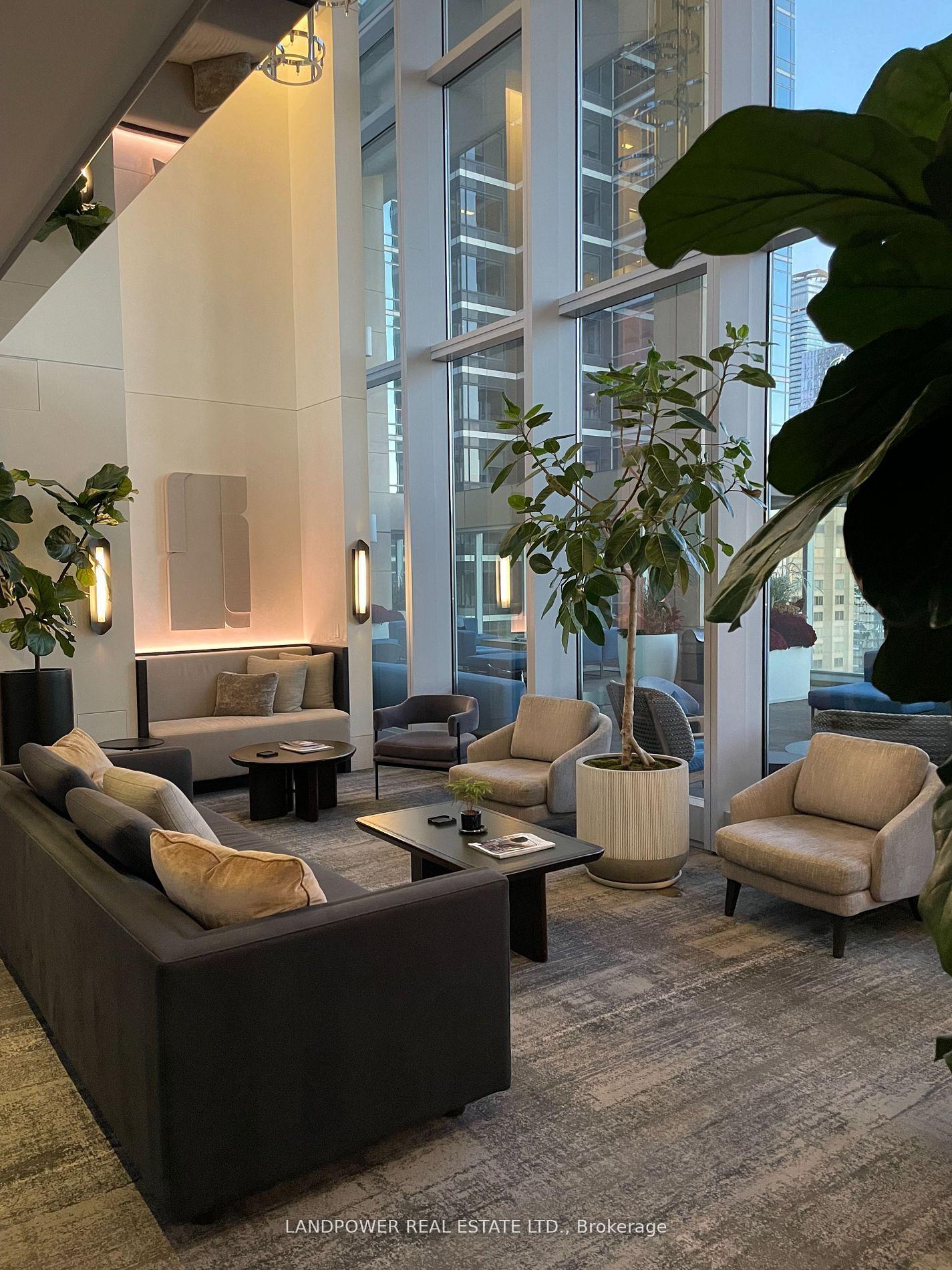 Photo 13 of Unit 3702, 183 Wellington Street, Toronto, Waterfront Communities — HOMEH