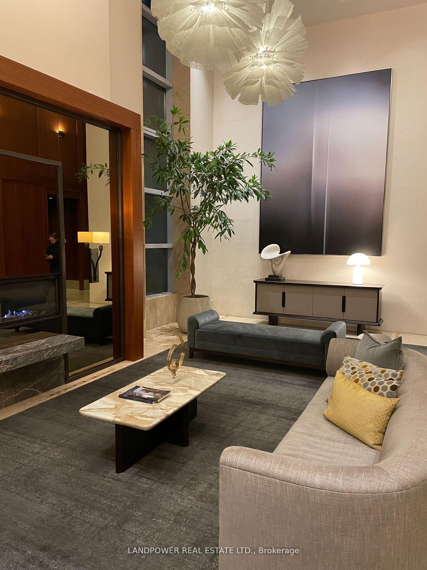 Photo 17 of Unit 3702, 183 Wellington Street, Toronto, Waterfront Communities — HOMEH