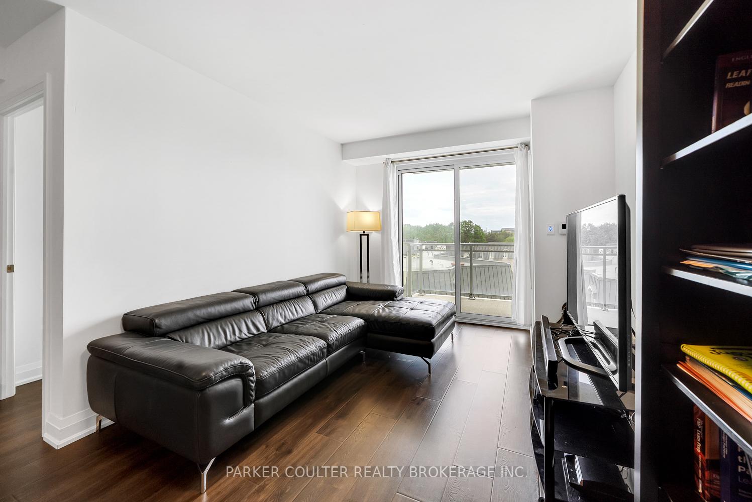 Photo 7 of Unit 909, 58 Lakeside Terrace, Barrie, Little Lake — HOMEH