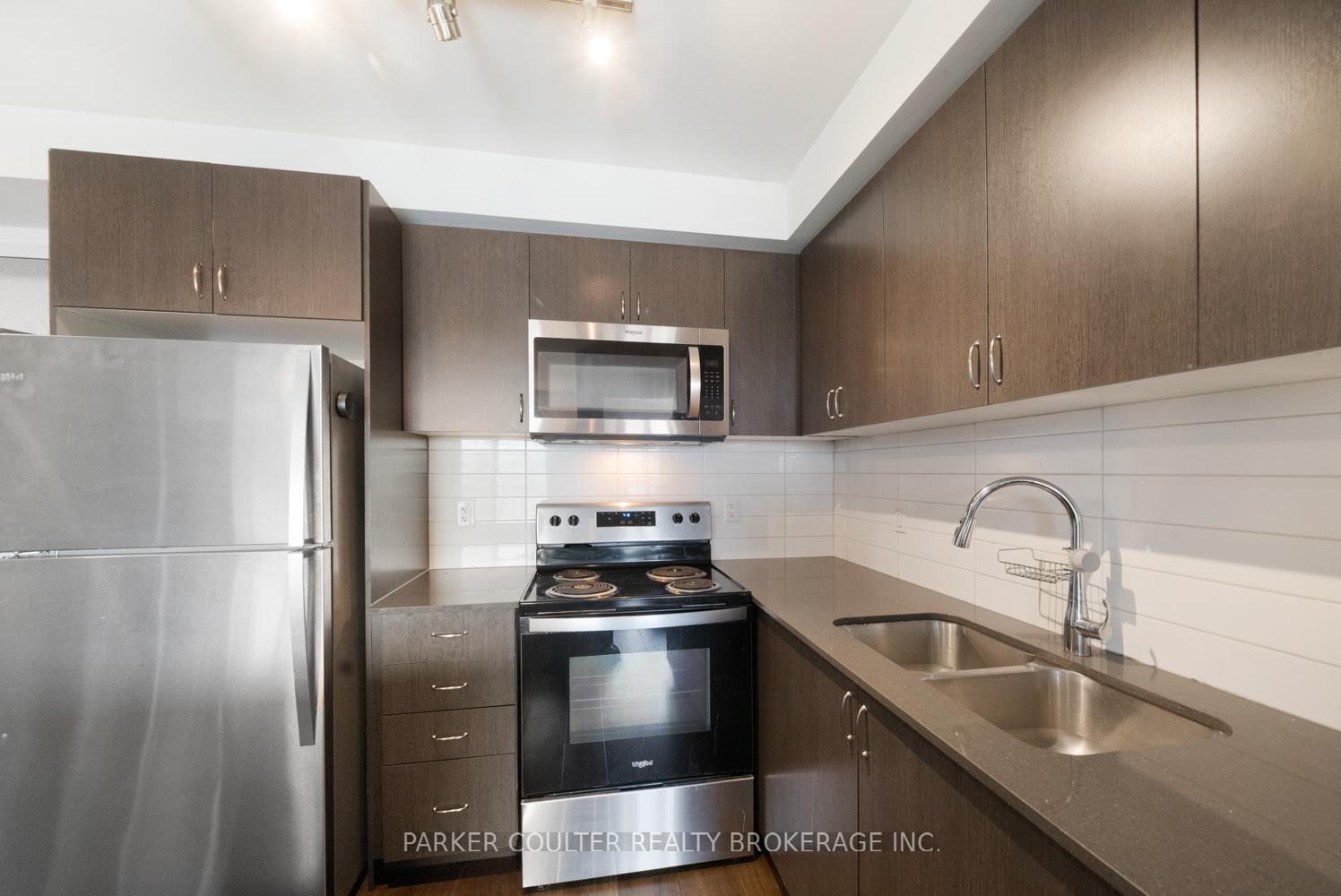 Photo 12 of Unit 909, 58 Lakeside Terrace, Barrie, Little Lake — HOMEH