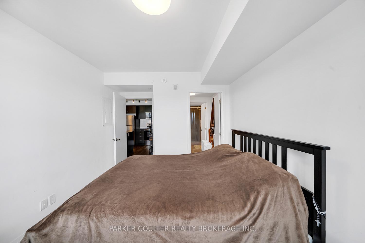 Photo 17 of Unit 909, 58 Lakeside Terrace, Barrie, Little Lake — HOMEH