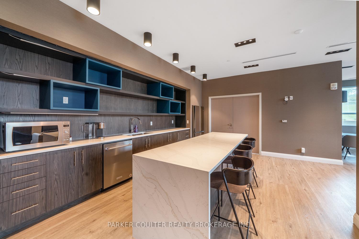 Photo 32 of Unit 909, 58 Lakeside Terrace, Barrie, Little Lake — HOMEH