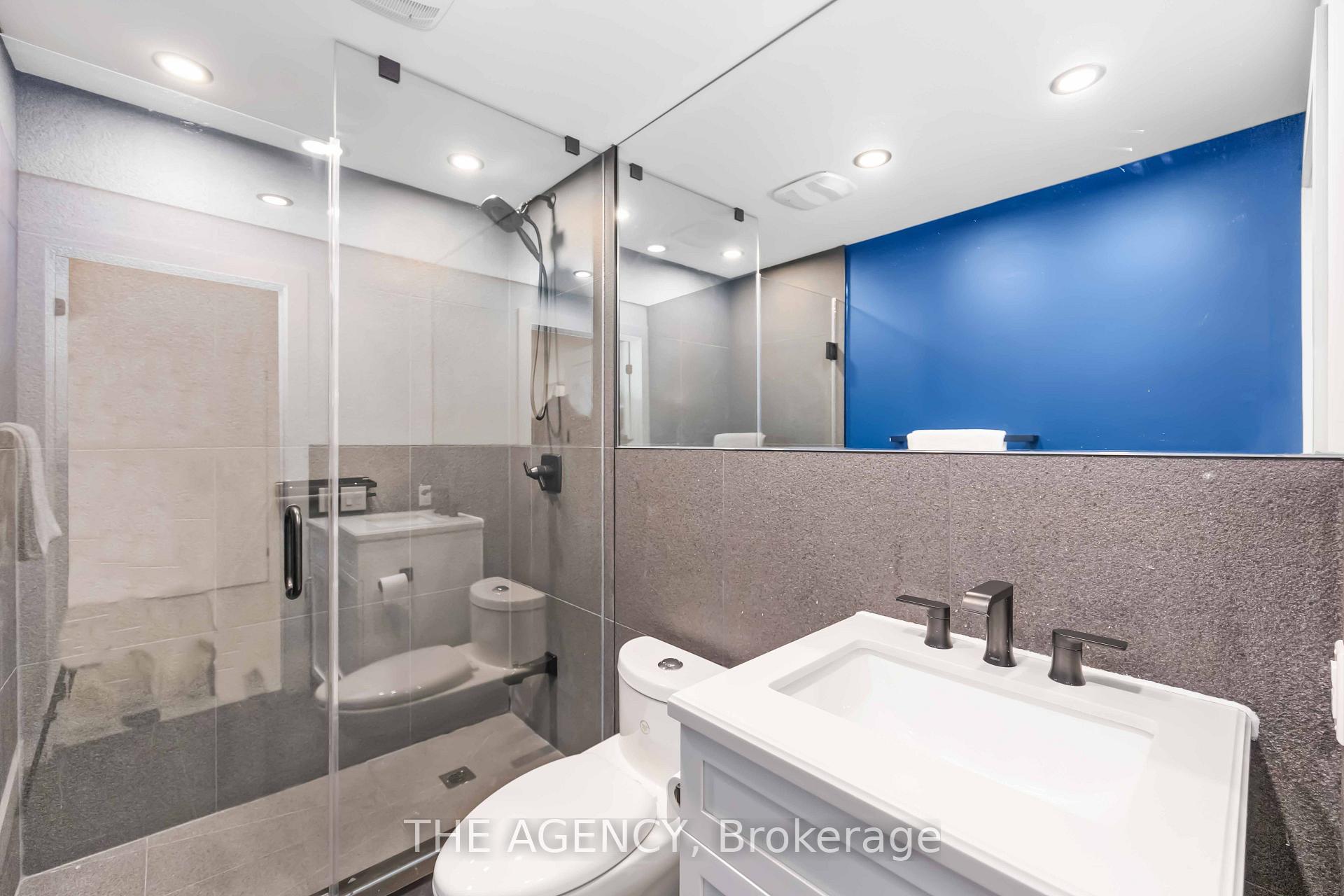 Photo 6 of Unit D, 2508 Lakeshore Boulevard, Etobicoke, Mimico — HOMEH