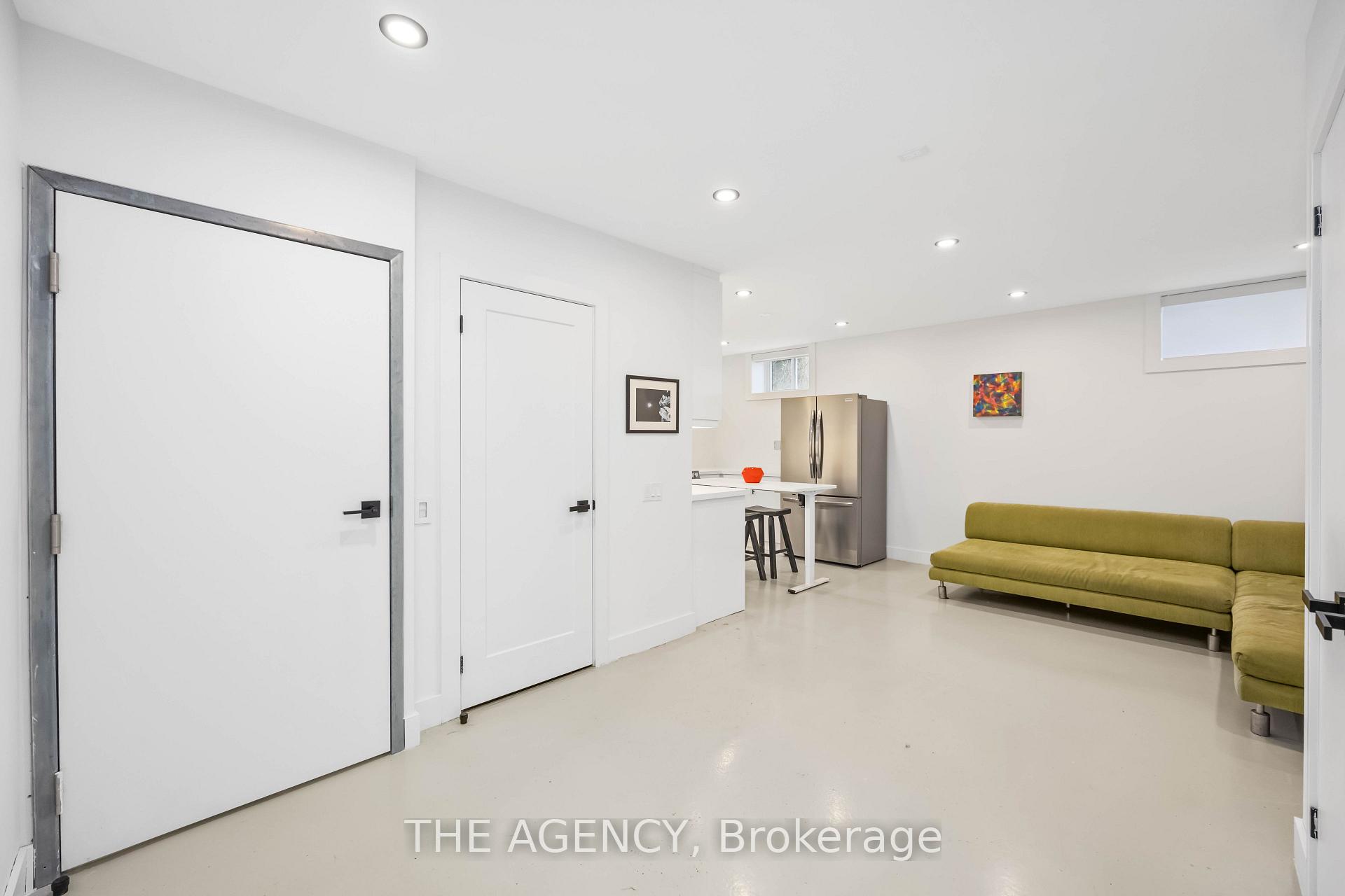Photo 10 of Unit D, 2508 Lakeshore Boulevard, Etobicoke, Mimico — HOMEH