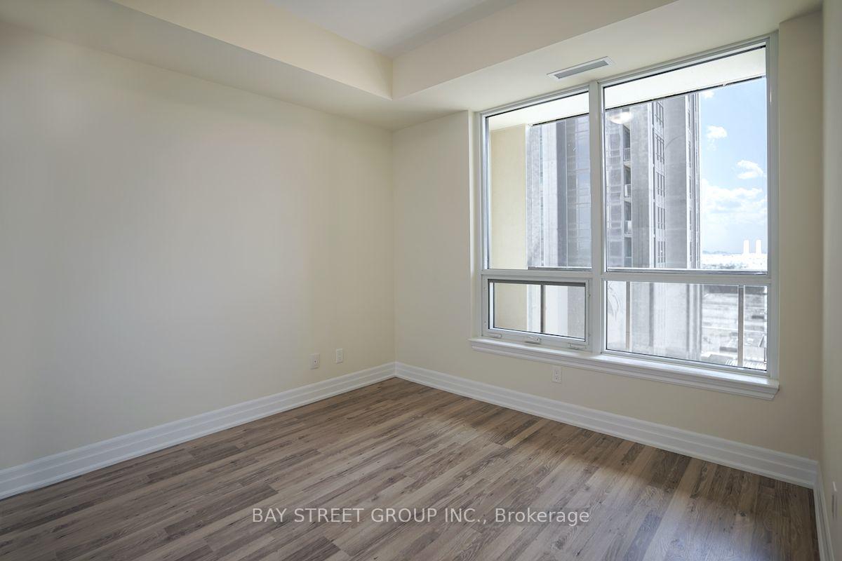 Photo 10 of Unit 1107, 9085 Jane Street, Vaughan, Concord — HOMEH