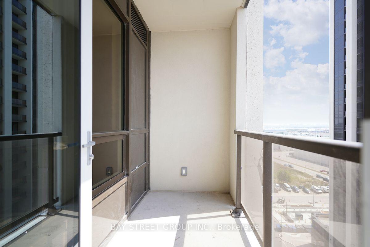 Photo 13 of Unit 1107, 9085 Jane Street, Vaughan, Concord — HOMEH